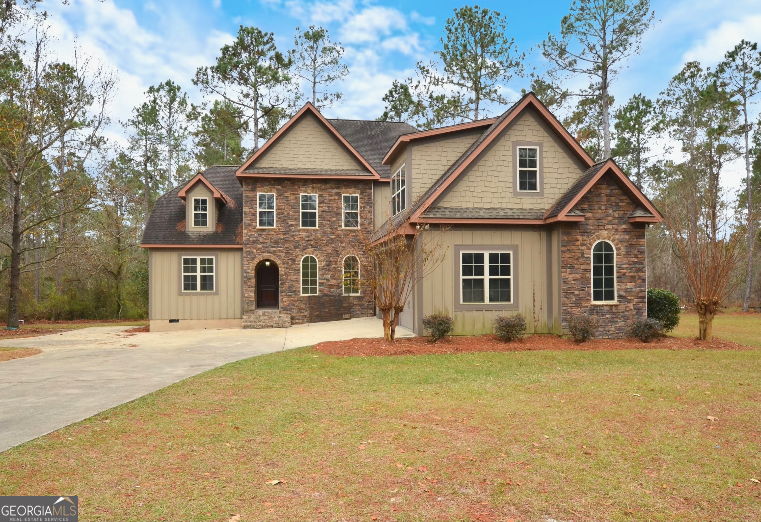 438 Highland Lakes Drive Property Photo 5