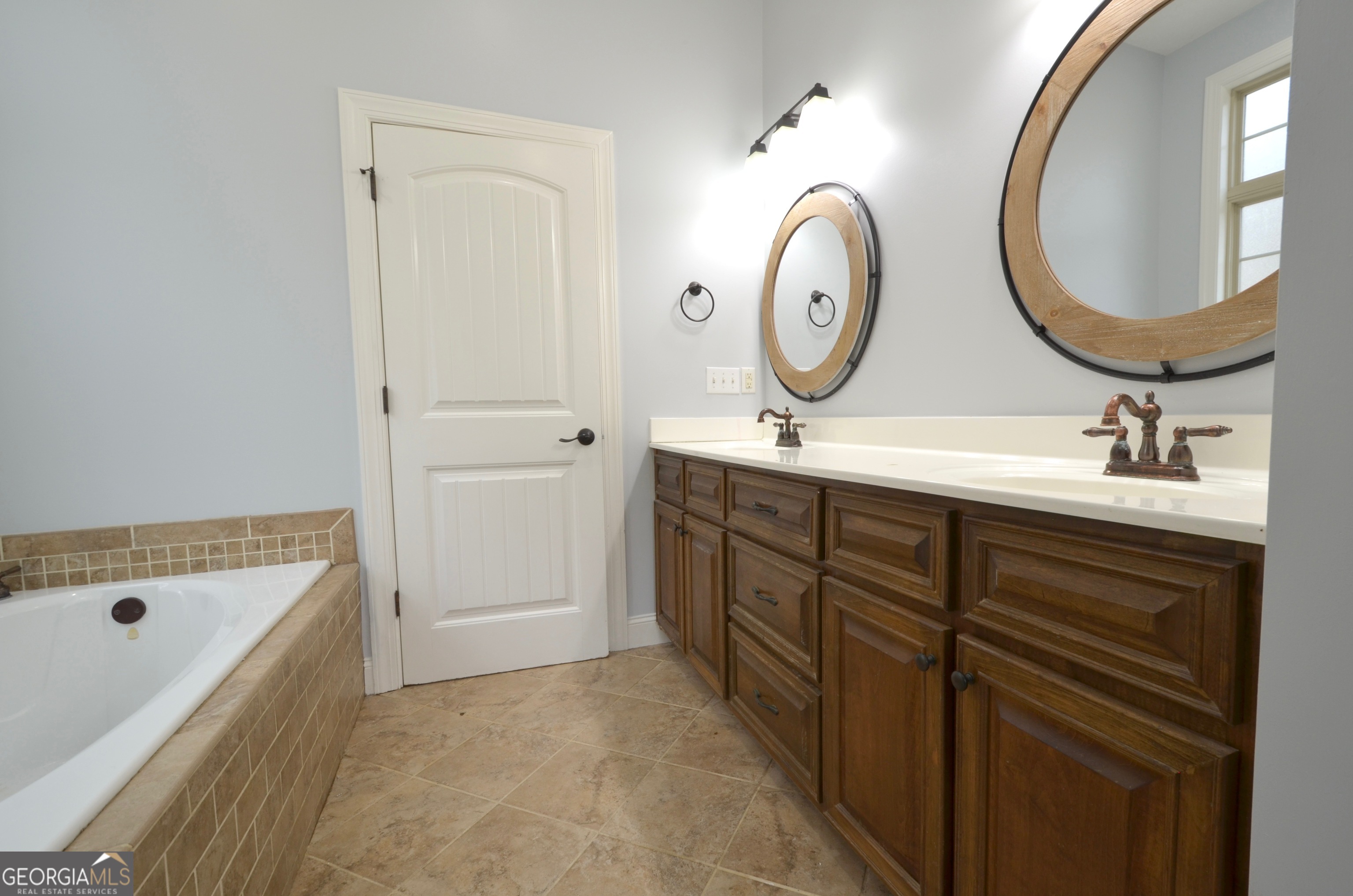 438 Highland Lakes Drive Property Photo 40
