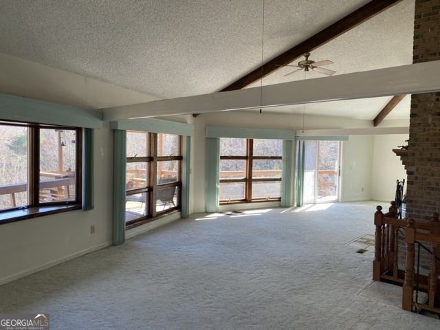 373 Western Way Property Photo 4