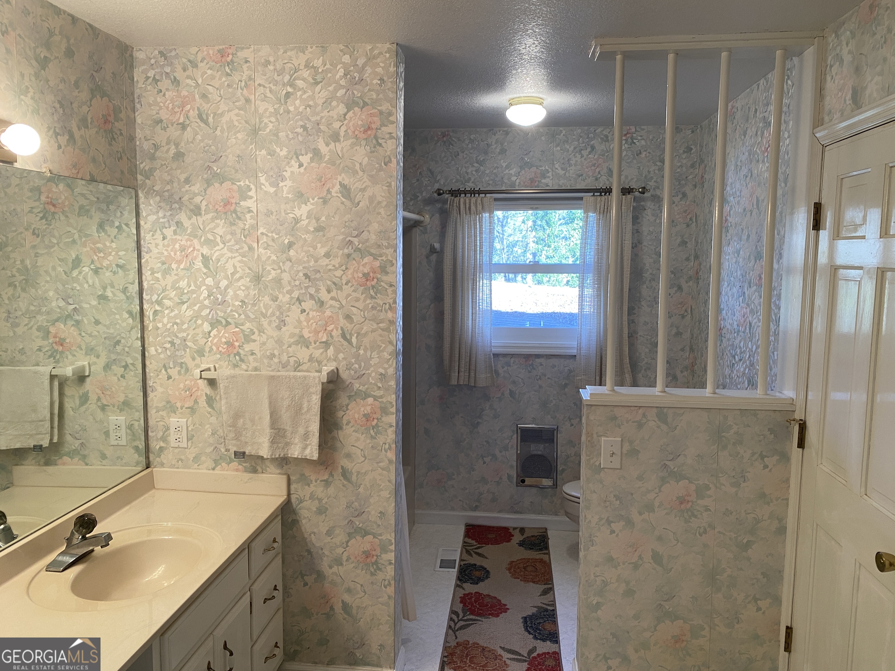 373 Western Way Property Photo 8