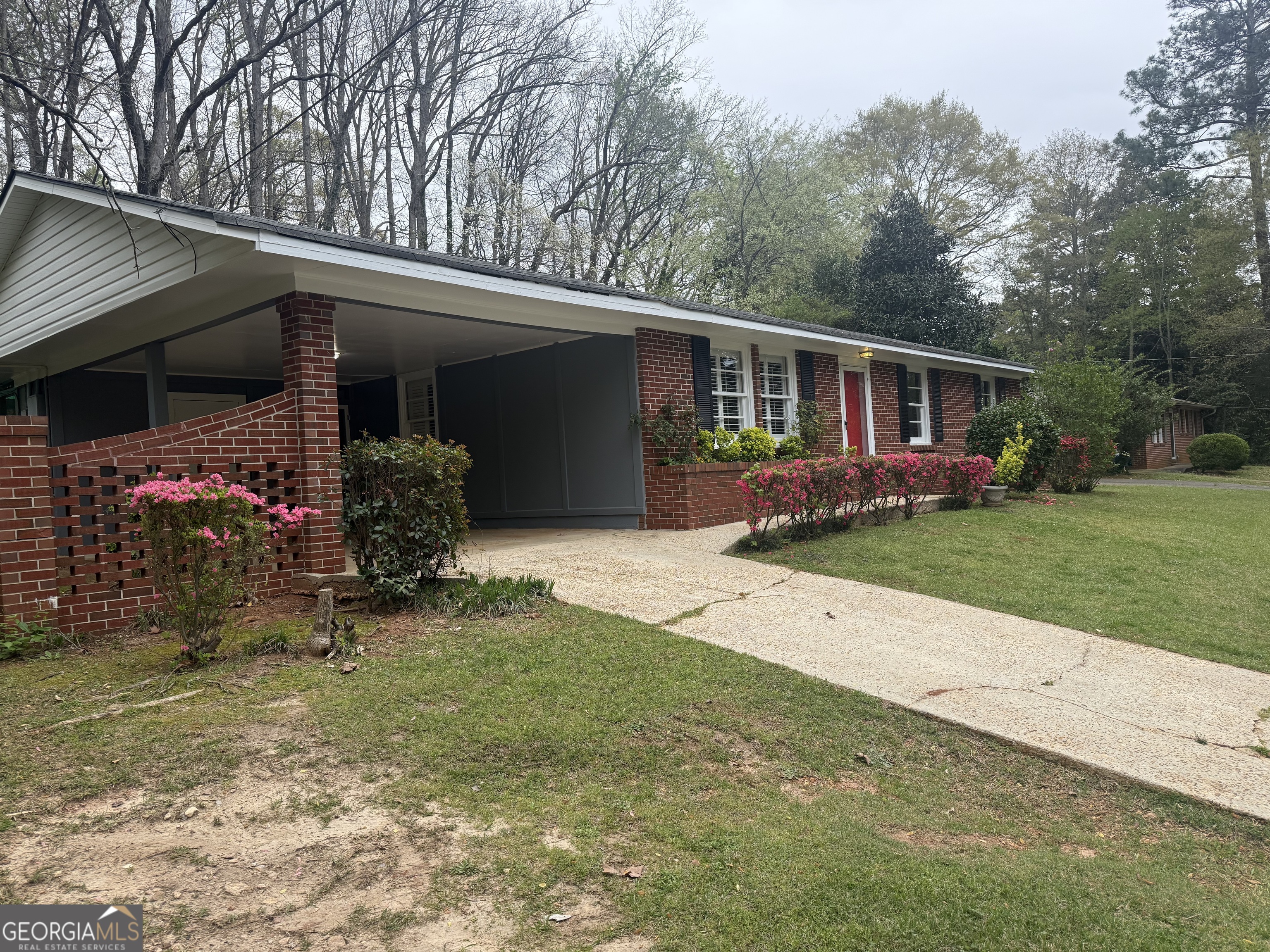 202 Park Hill Drive Property Photo 1