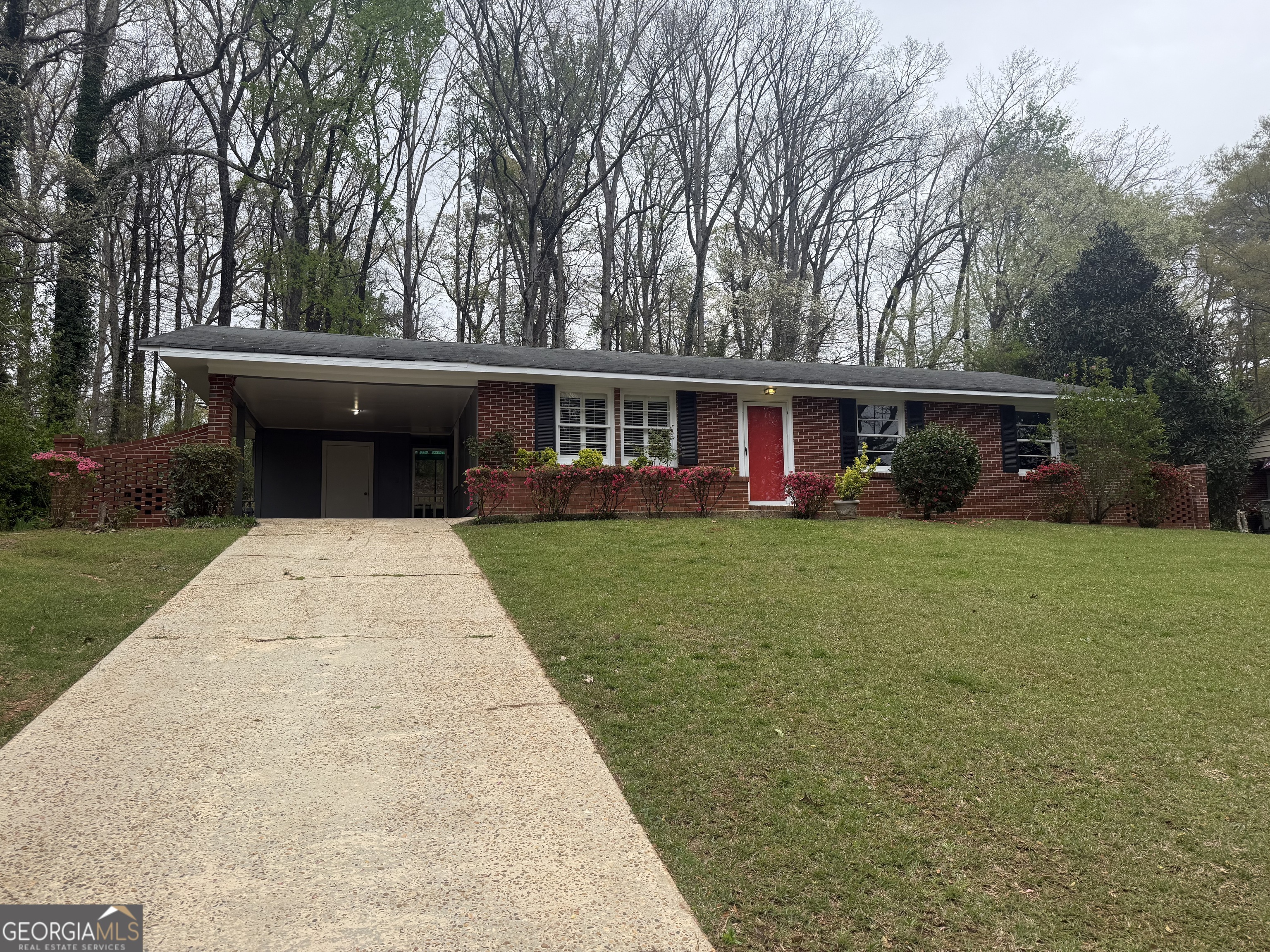 202 Park Hill Drive Property Photo 2