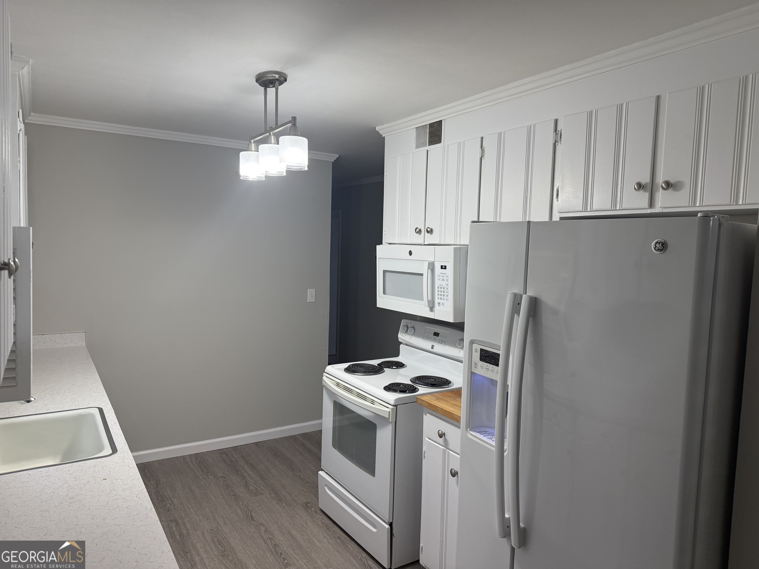 202 Park Hill Drive Property Photo 4