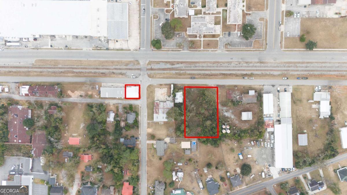 213 Se Park Property Photo 1