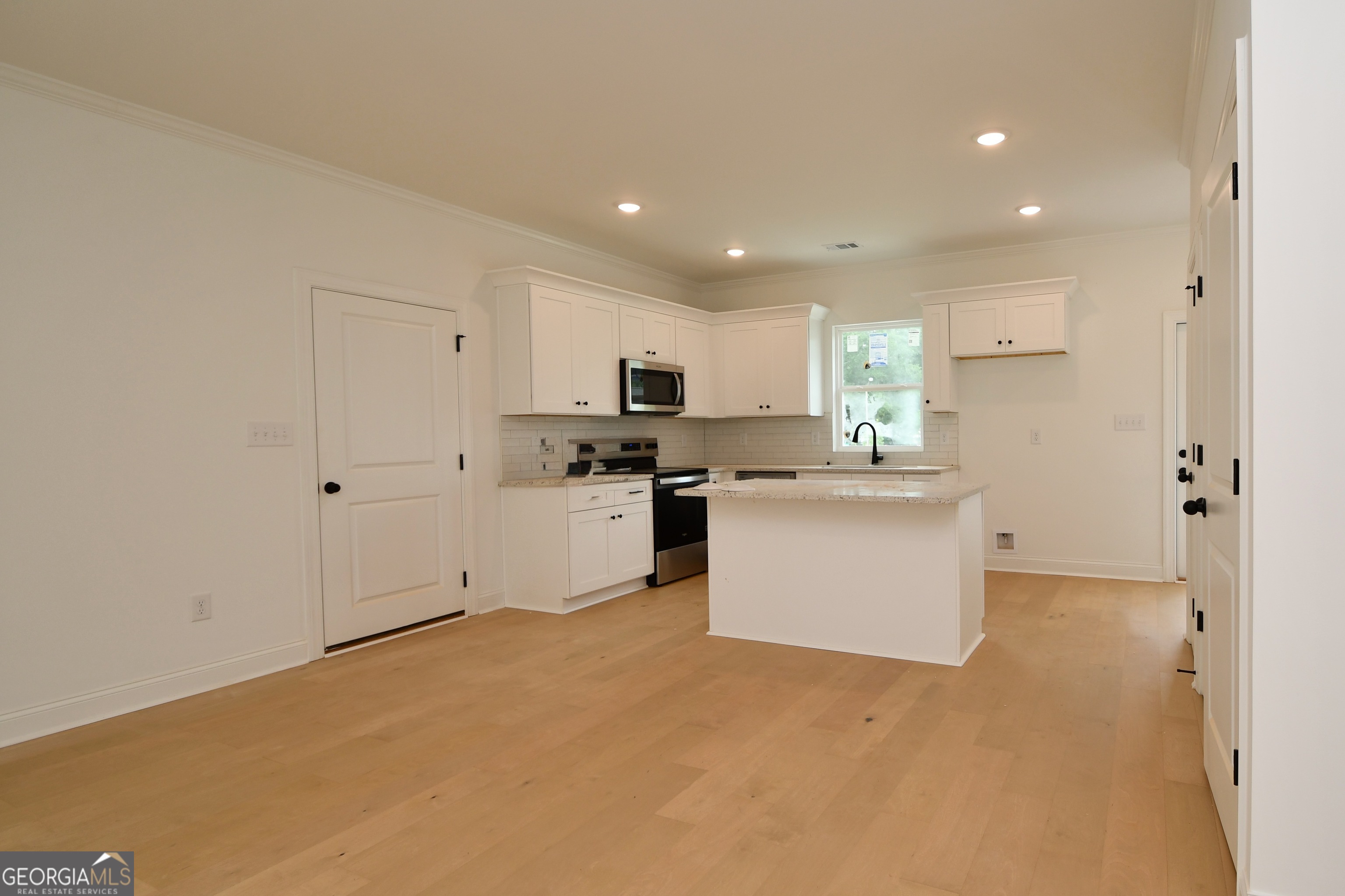205 Timsbury Drive Property Photo 5