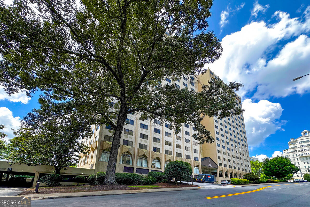 2479 Peachtree Road Ne # 317 Property Photo 1