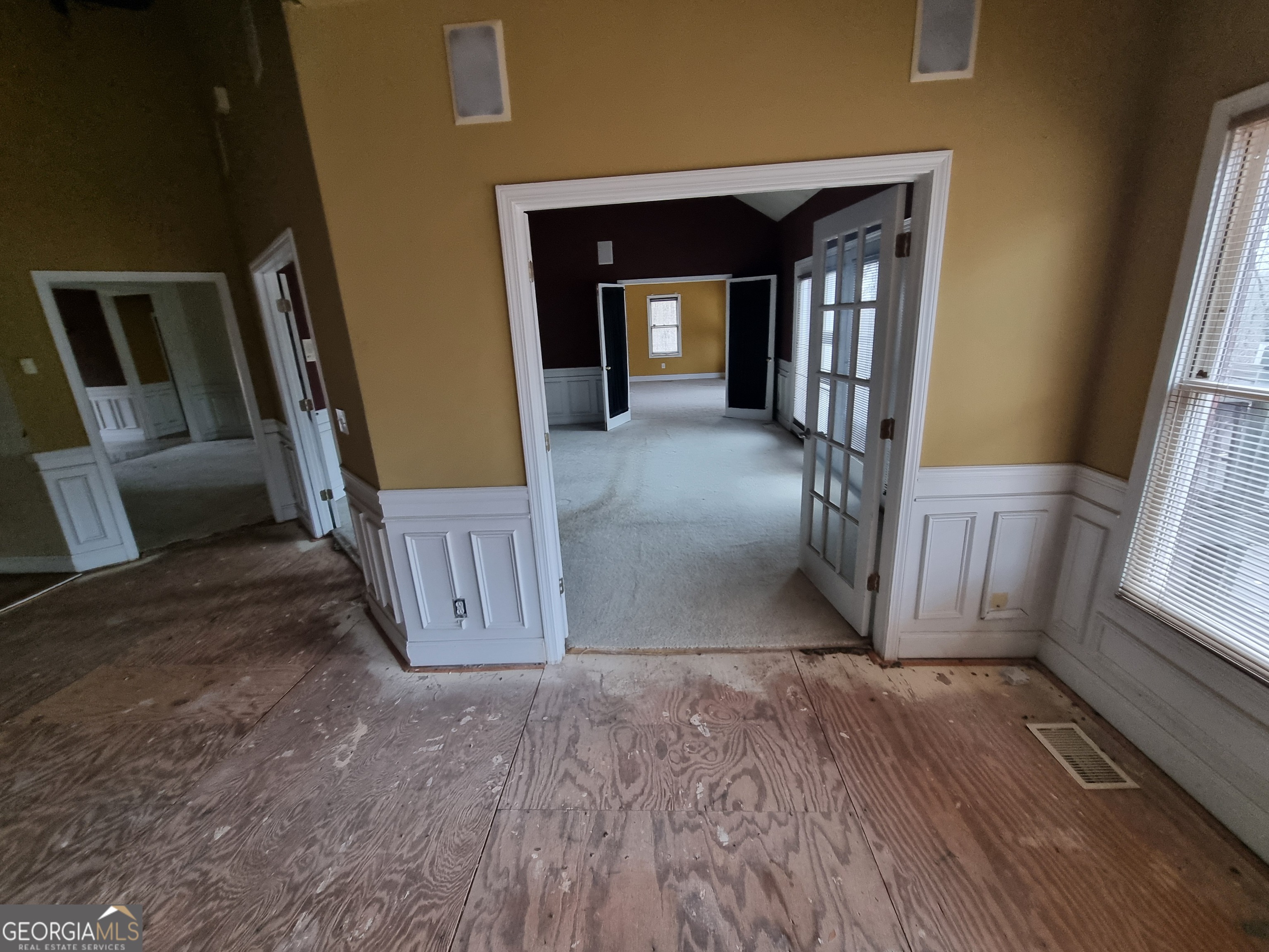 6235 Short Road Property Photo 5