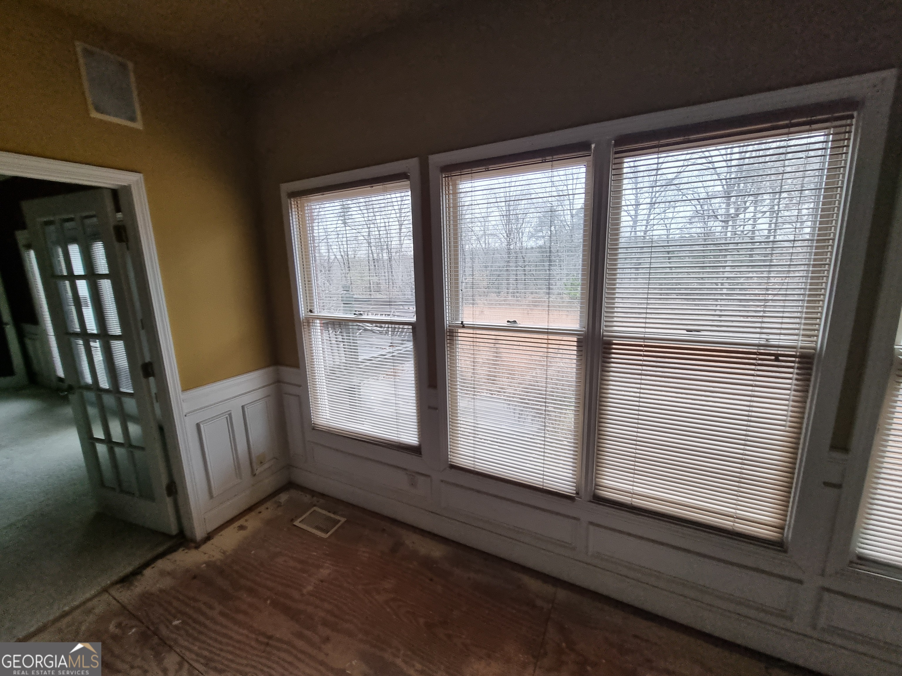 6235 Short Road Property Photo 7