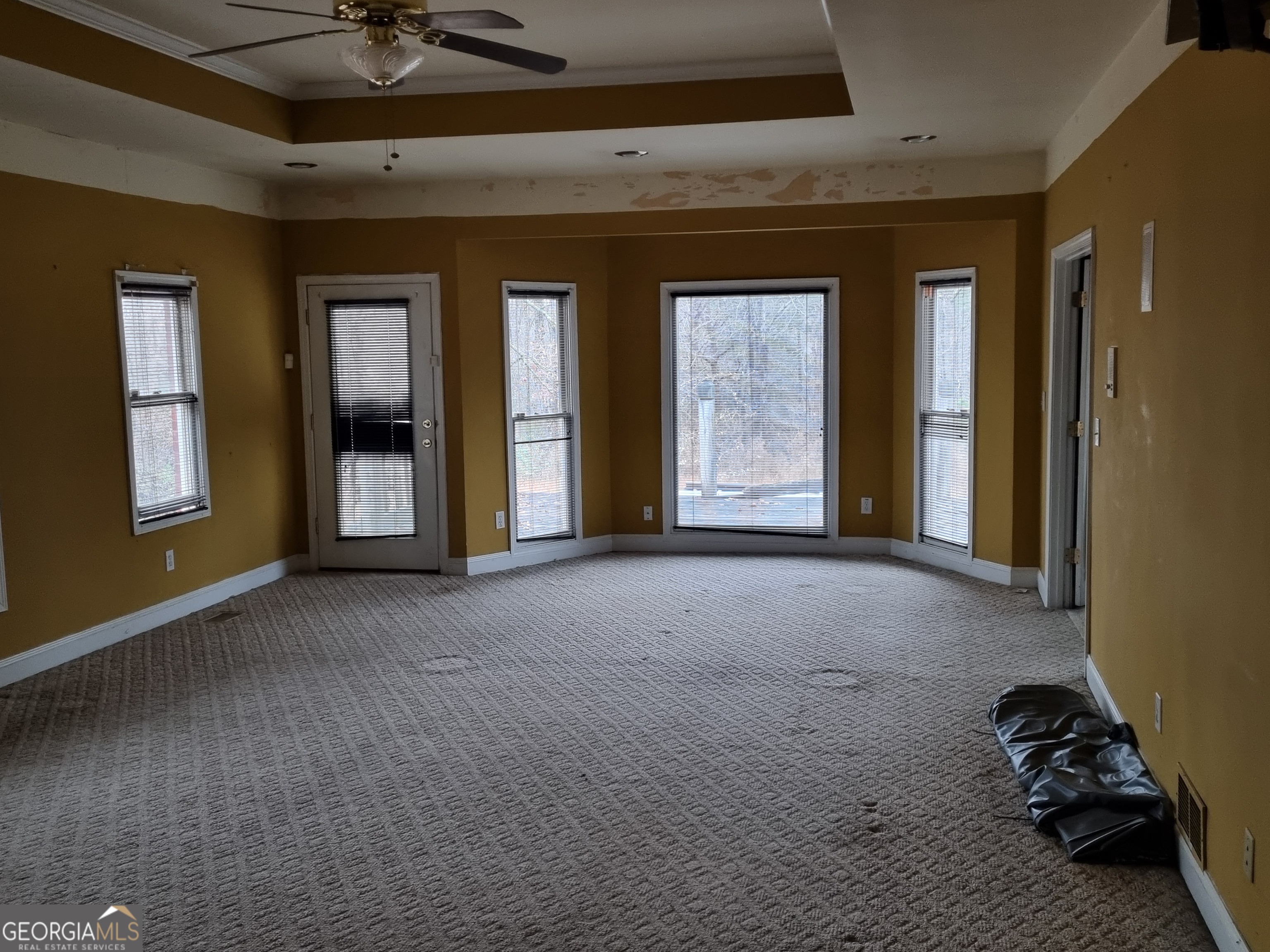 6235 Short Road Property Photo 24
