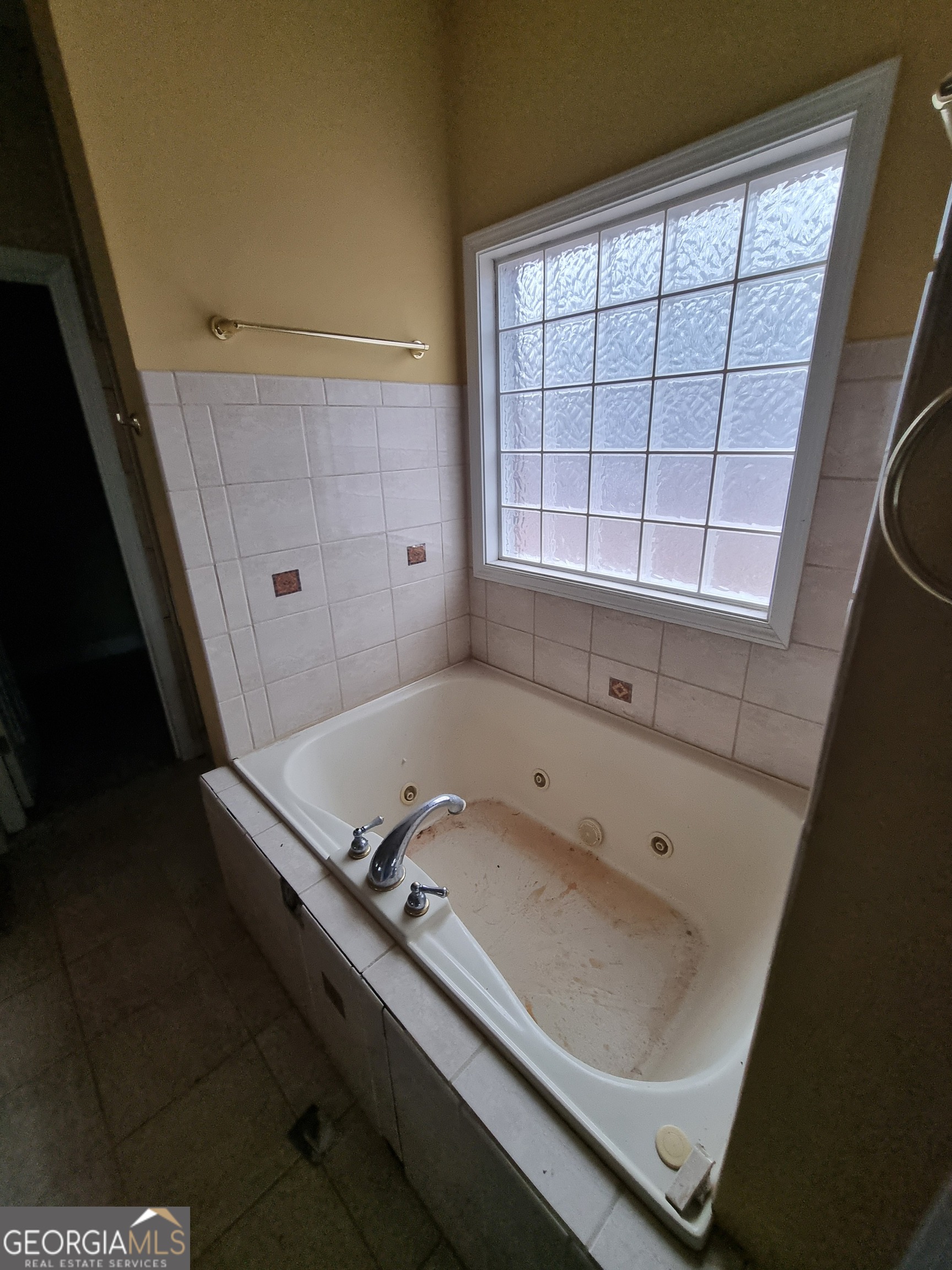 6235 Short Road Property Photo 32