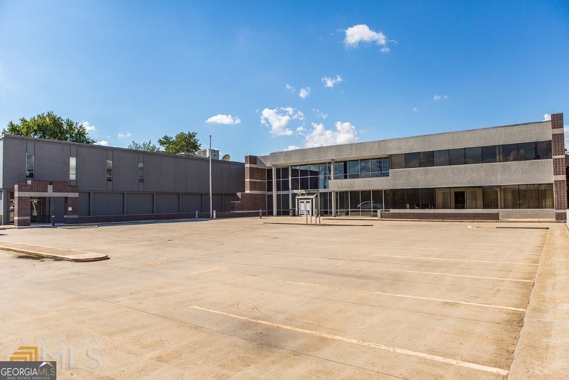 800 Broad Street Property Photo 2