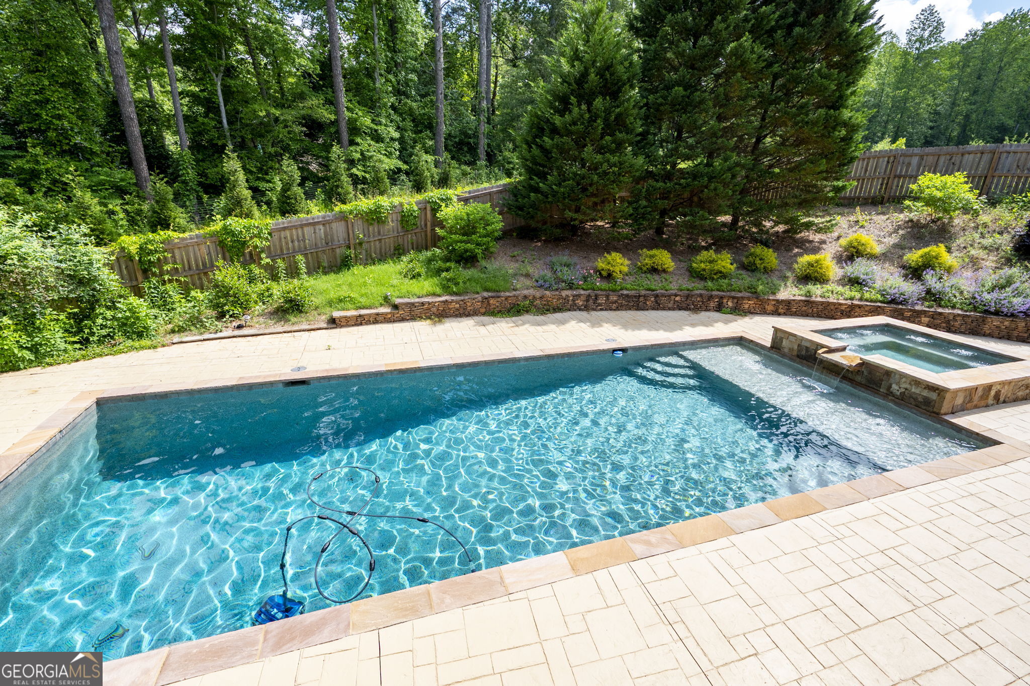 355 Clark Creek Pass Property Photo 3