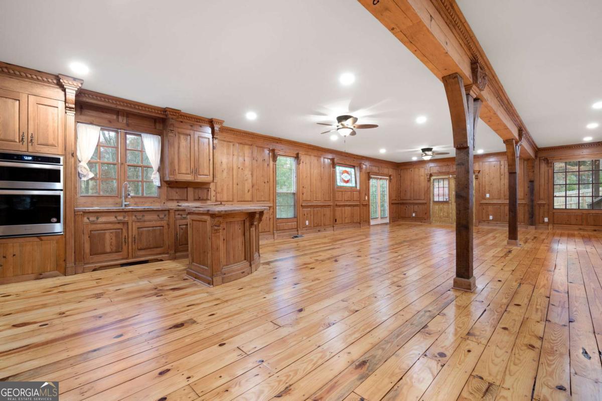 355 Clark Creek Pass Property Photo 20