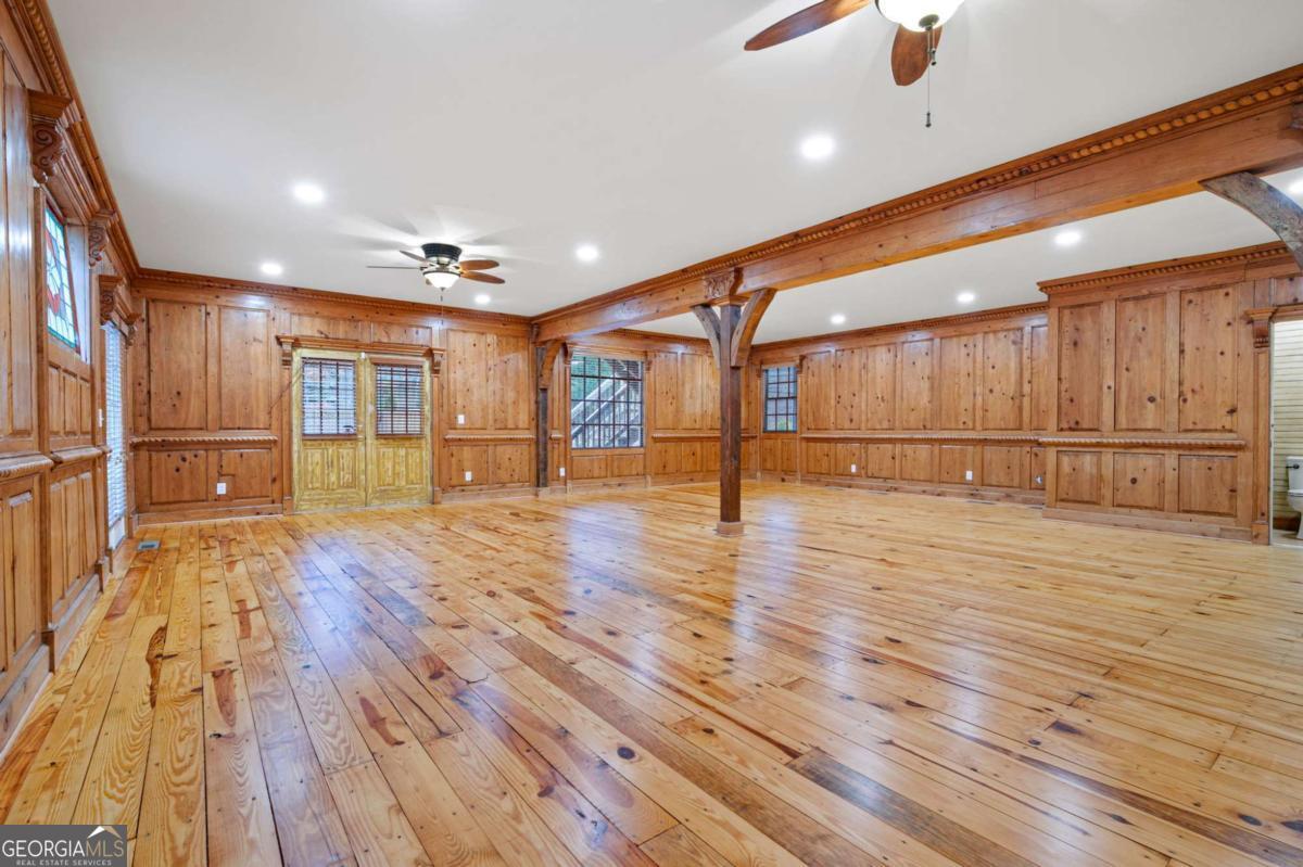 355 Clark Creek Pass Property Photo 22