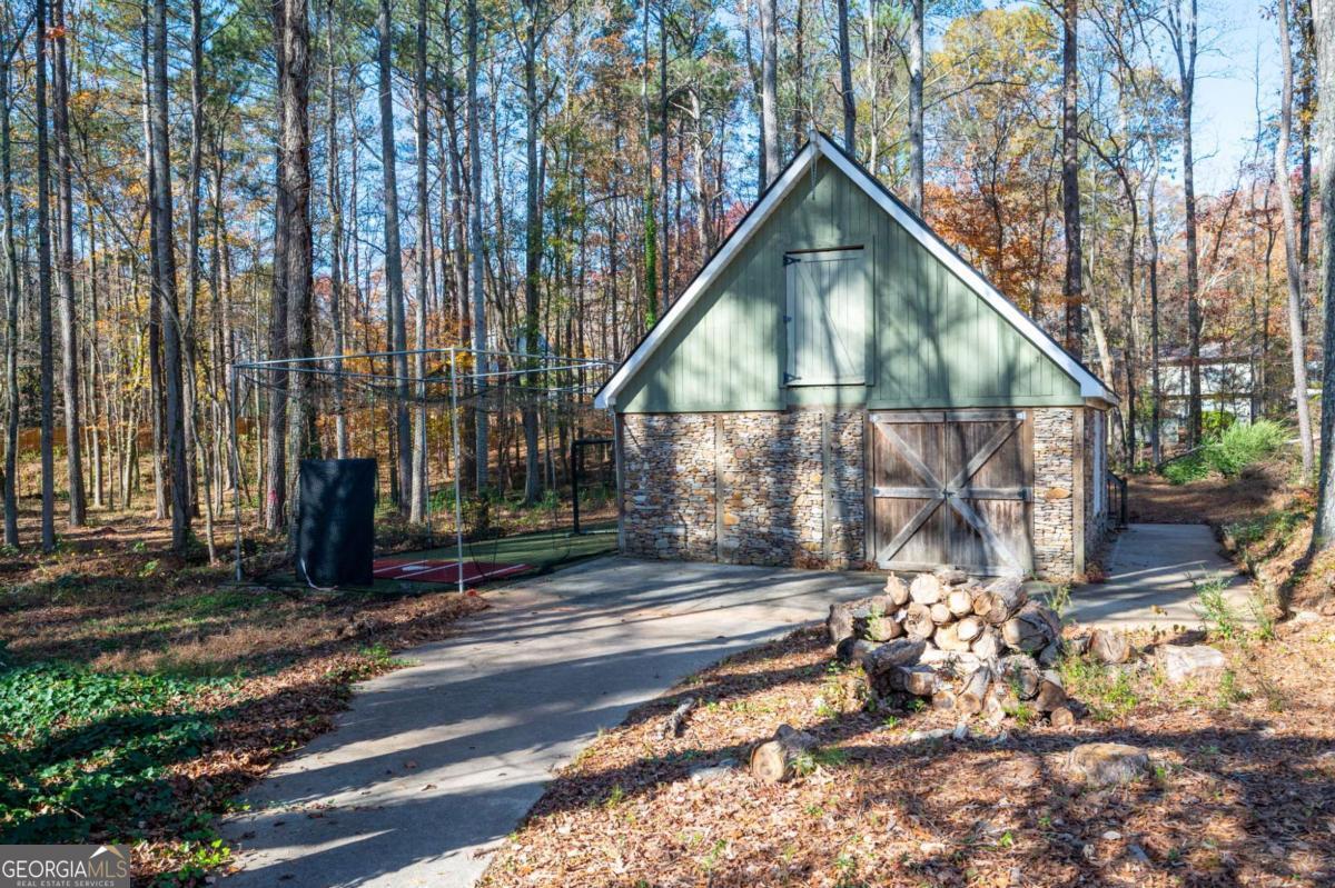 355 Clark Creek Pass Property Photo 67