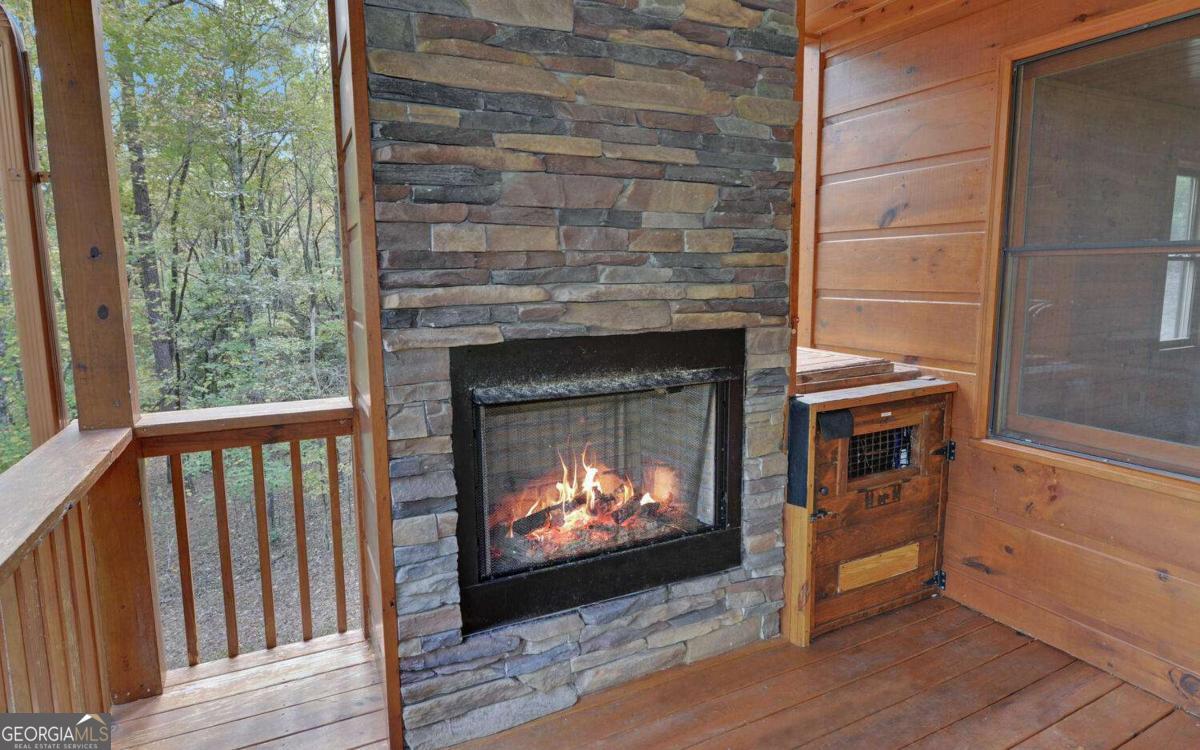 230 Pine Forest Loop Property Photo 4