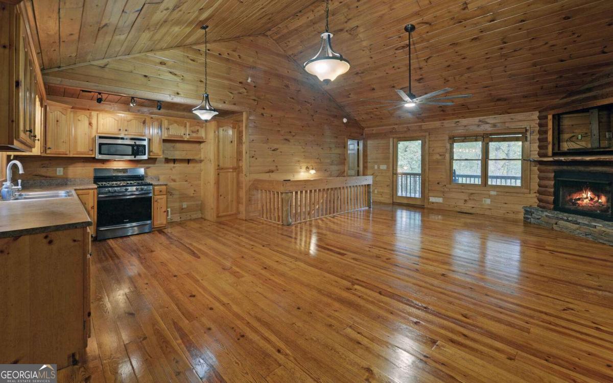 230 Pine Forest Loop Property Photo 6