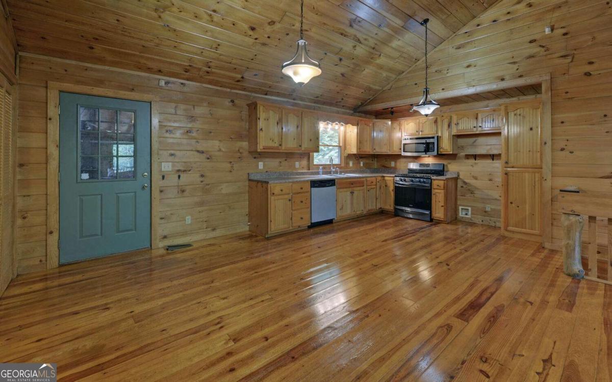 230 Pine Forest Loop Property Photo 7