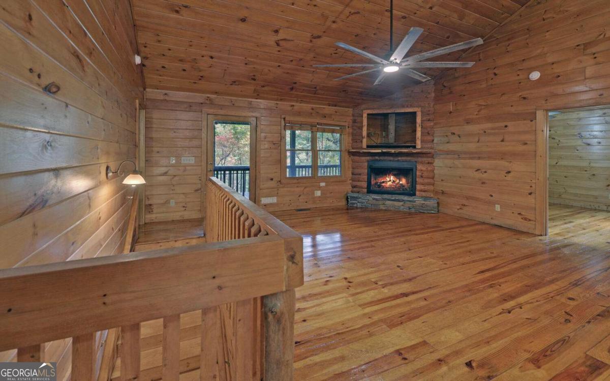 230 Pine Forest Loop Property Photo 8