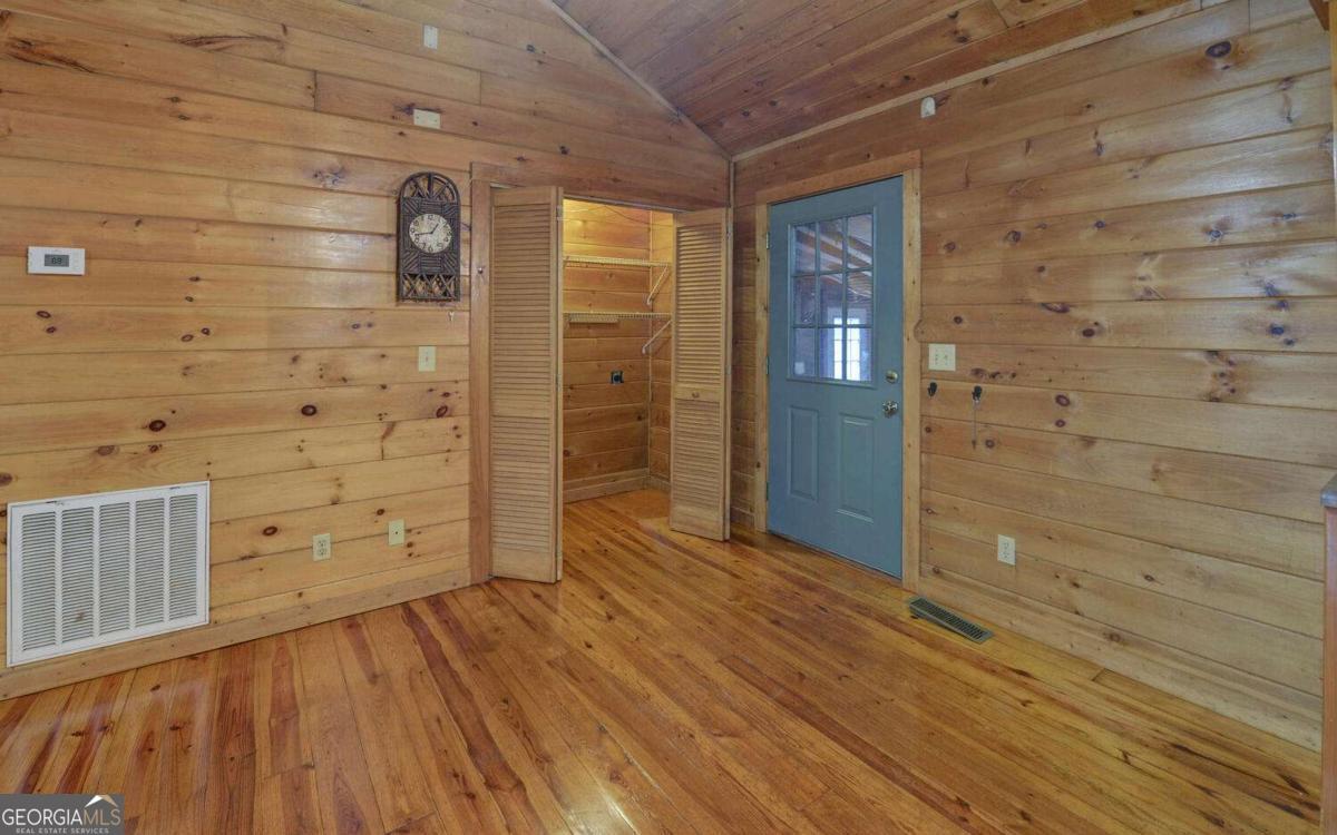 230 Pine Forest Loop Property Photo 9