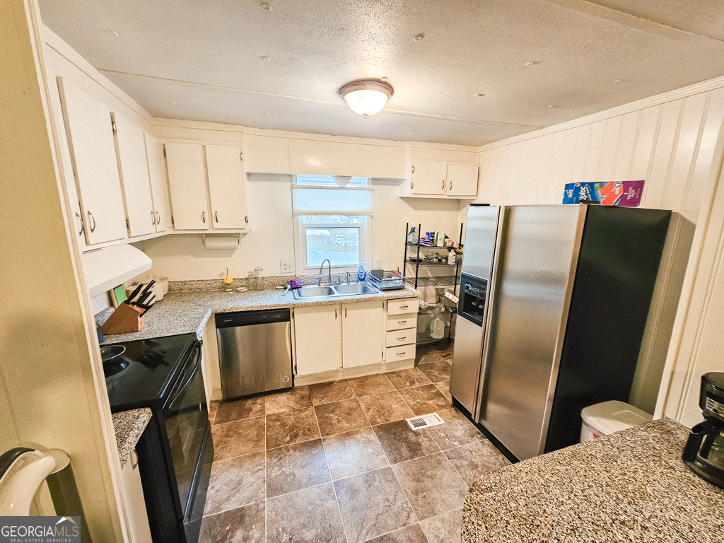 3827 Chadwick Drive Property Photo 6