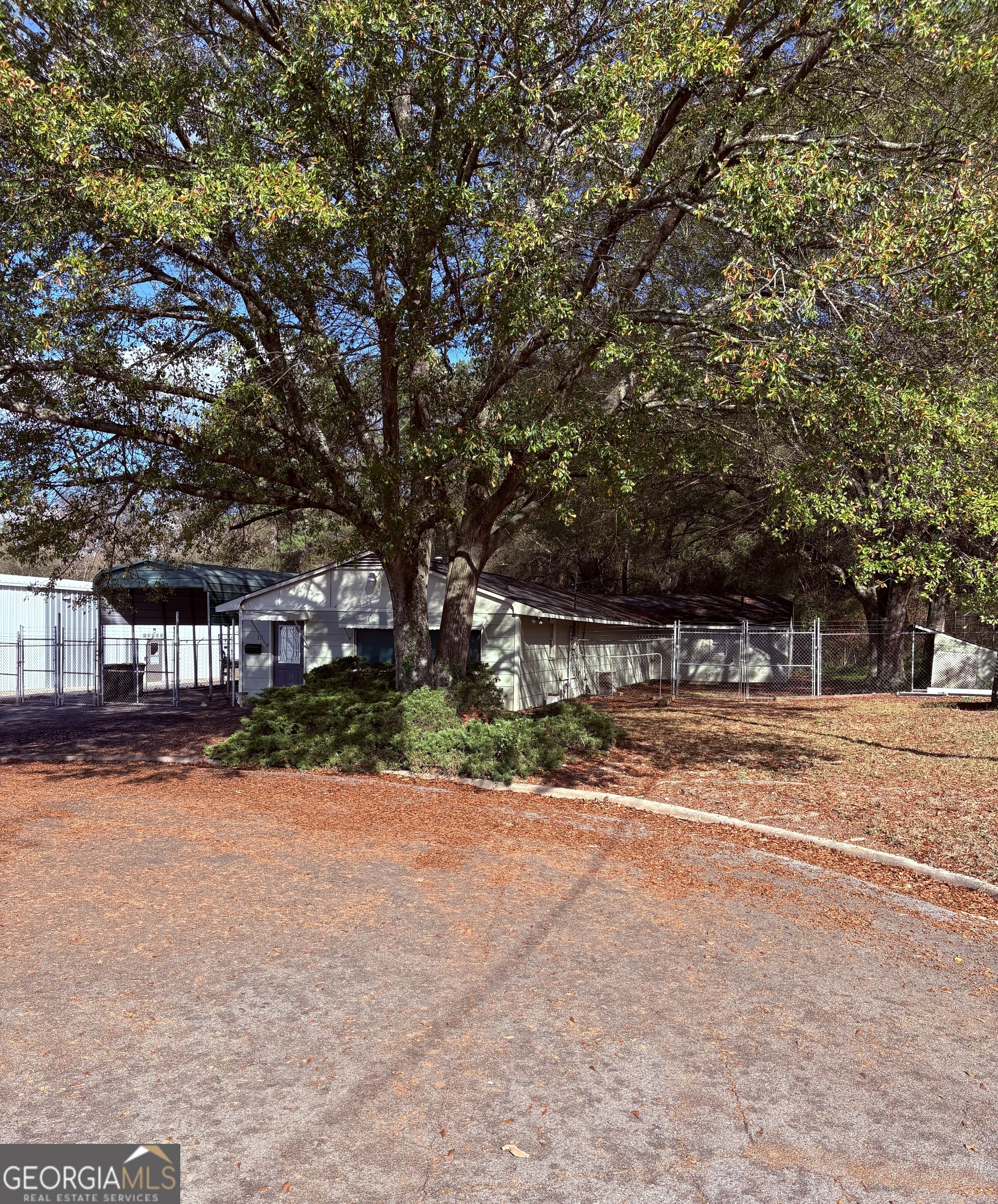 12 Commerce Court Property Photo 2