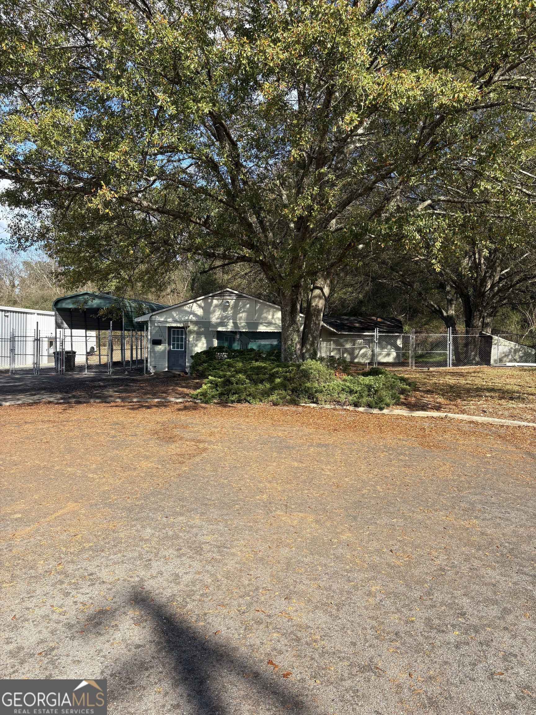 12 Commerce Court Property Photo 8