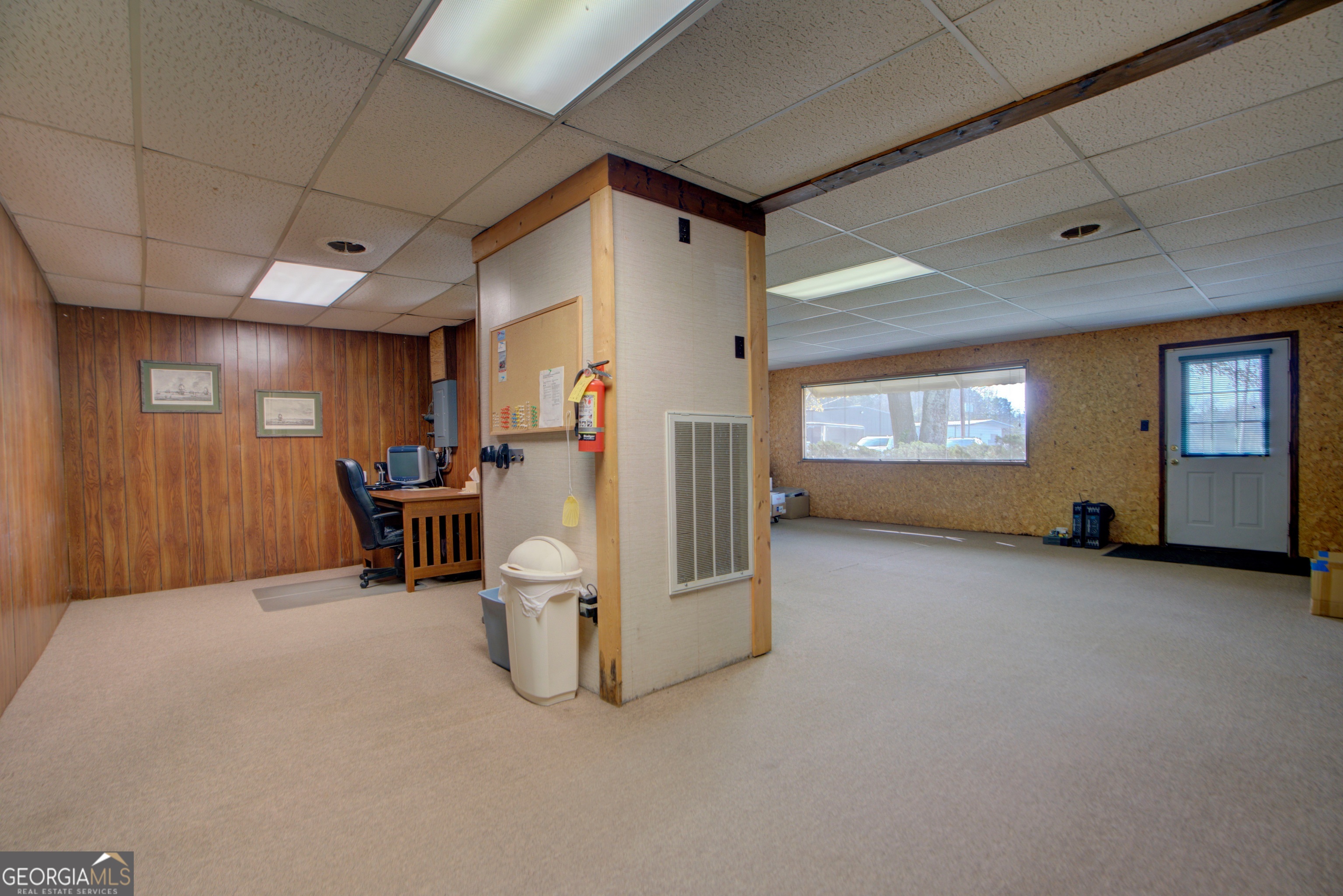12 Commerce Court Property Photo 15