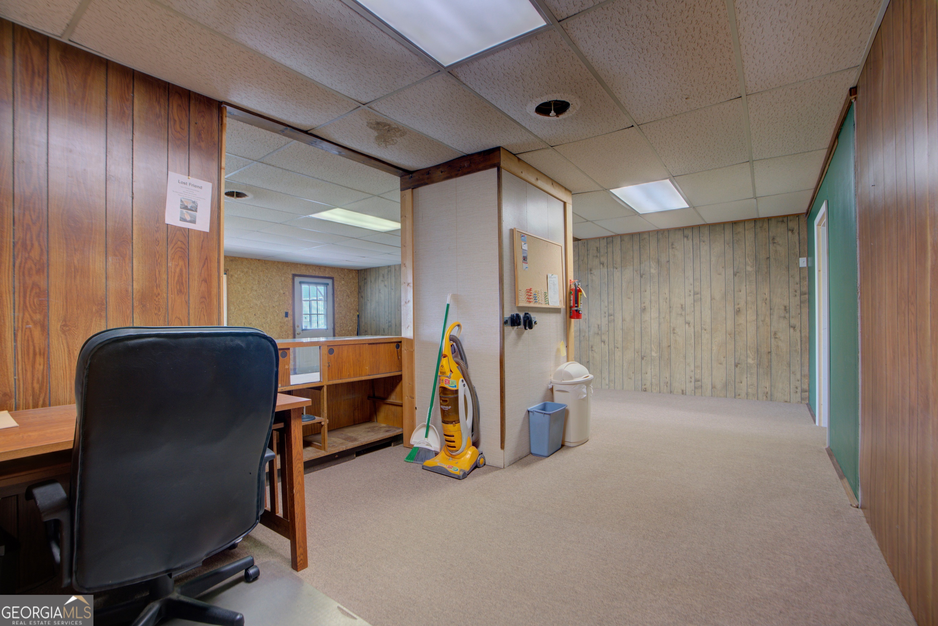 12 Commerce Court Property Photo 16
