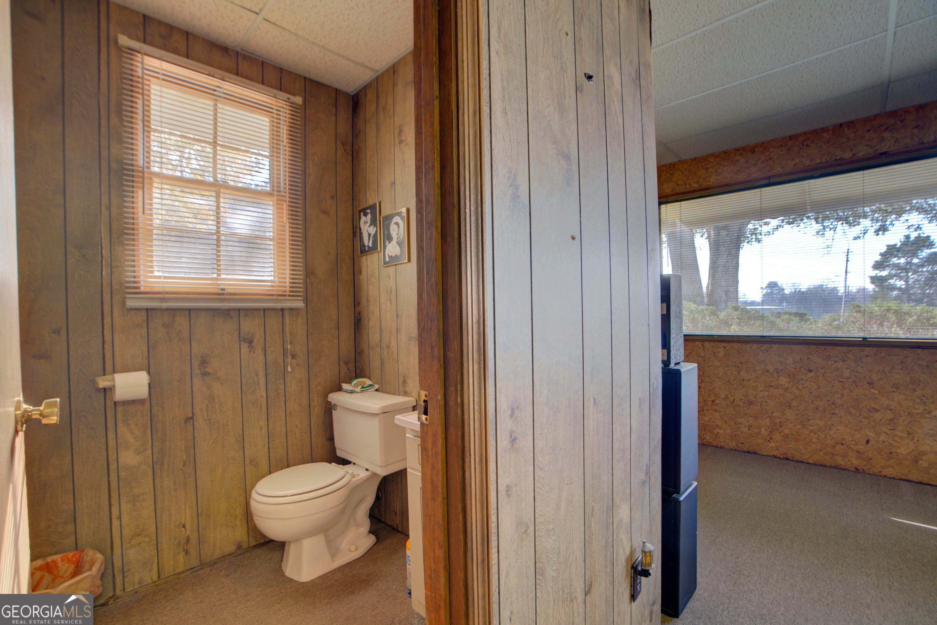 12 Commerce Court Property Photo 17