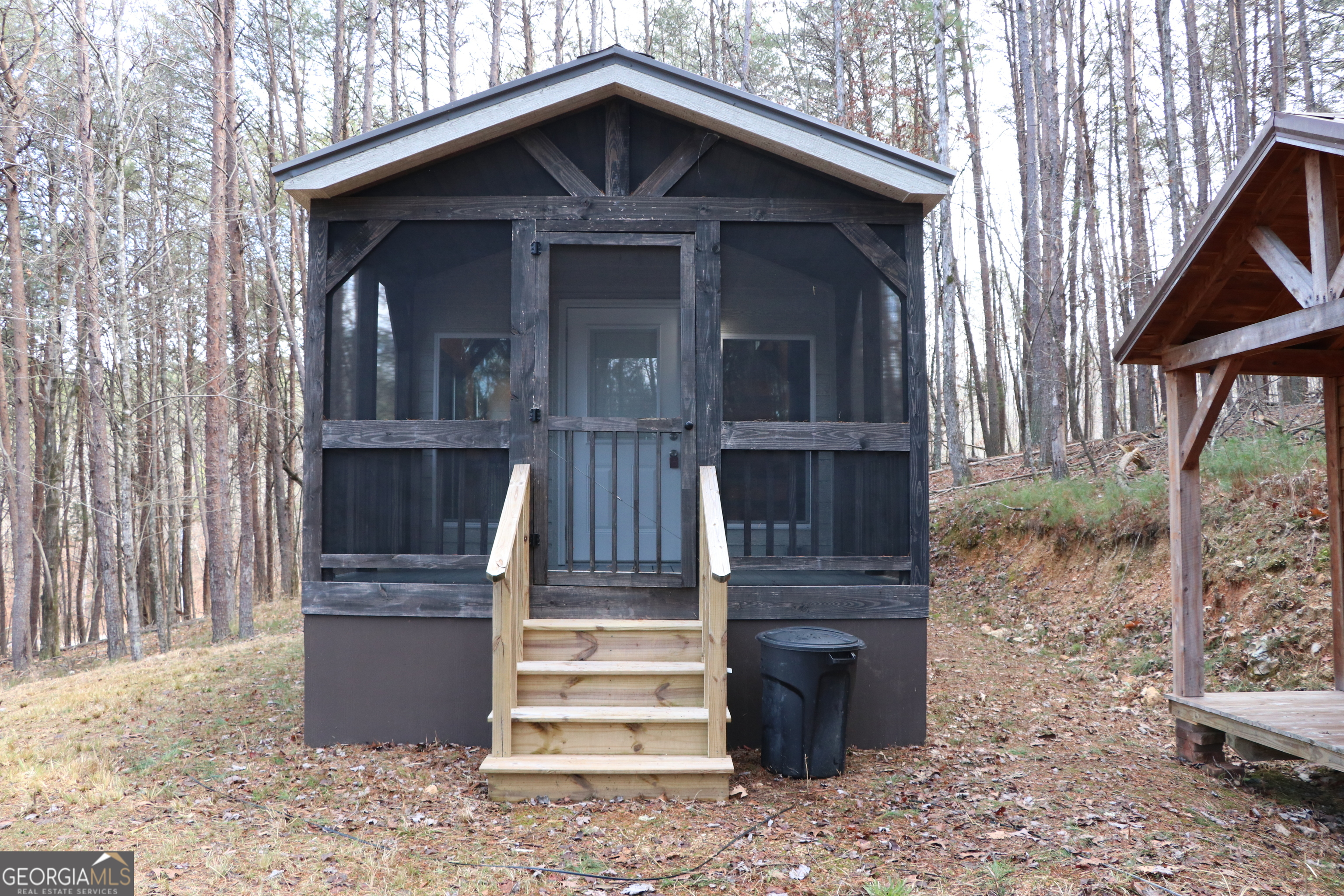 1217 Henderson Circle Property Photo 6