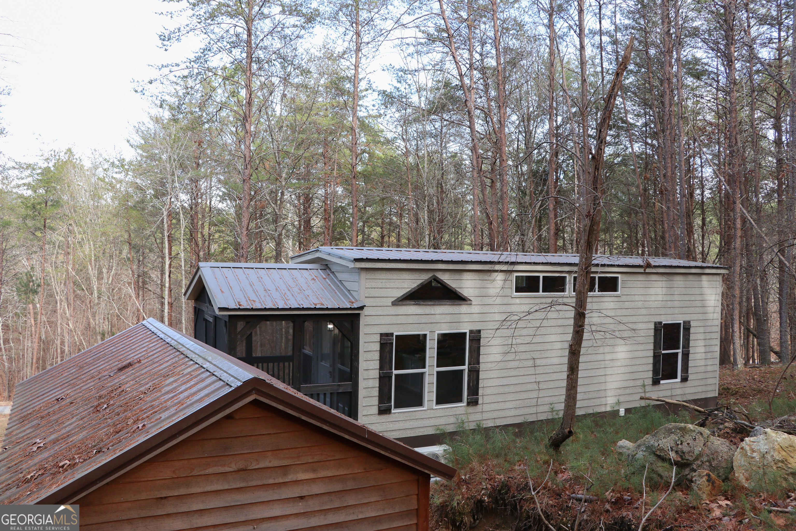 1217 Henderson Circle Property Photo 7
