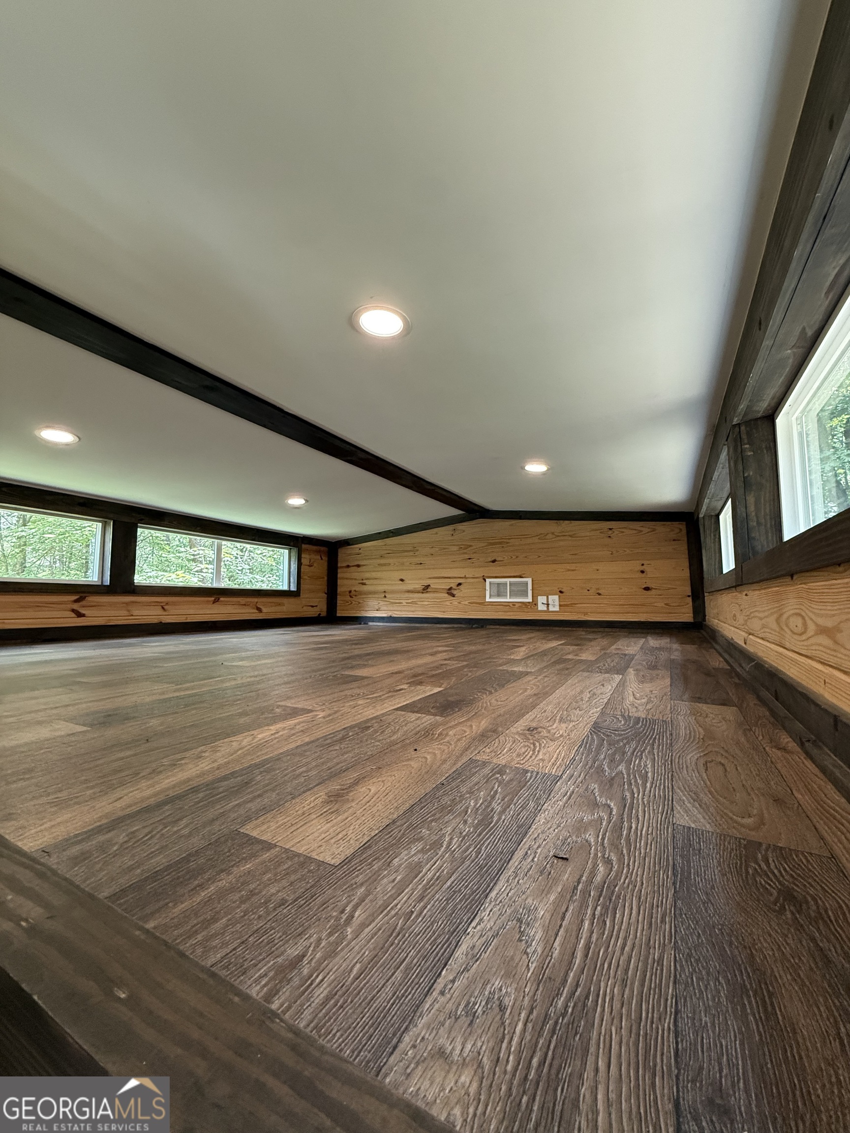 1217 Henderson Circle Property Photo 31