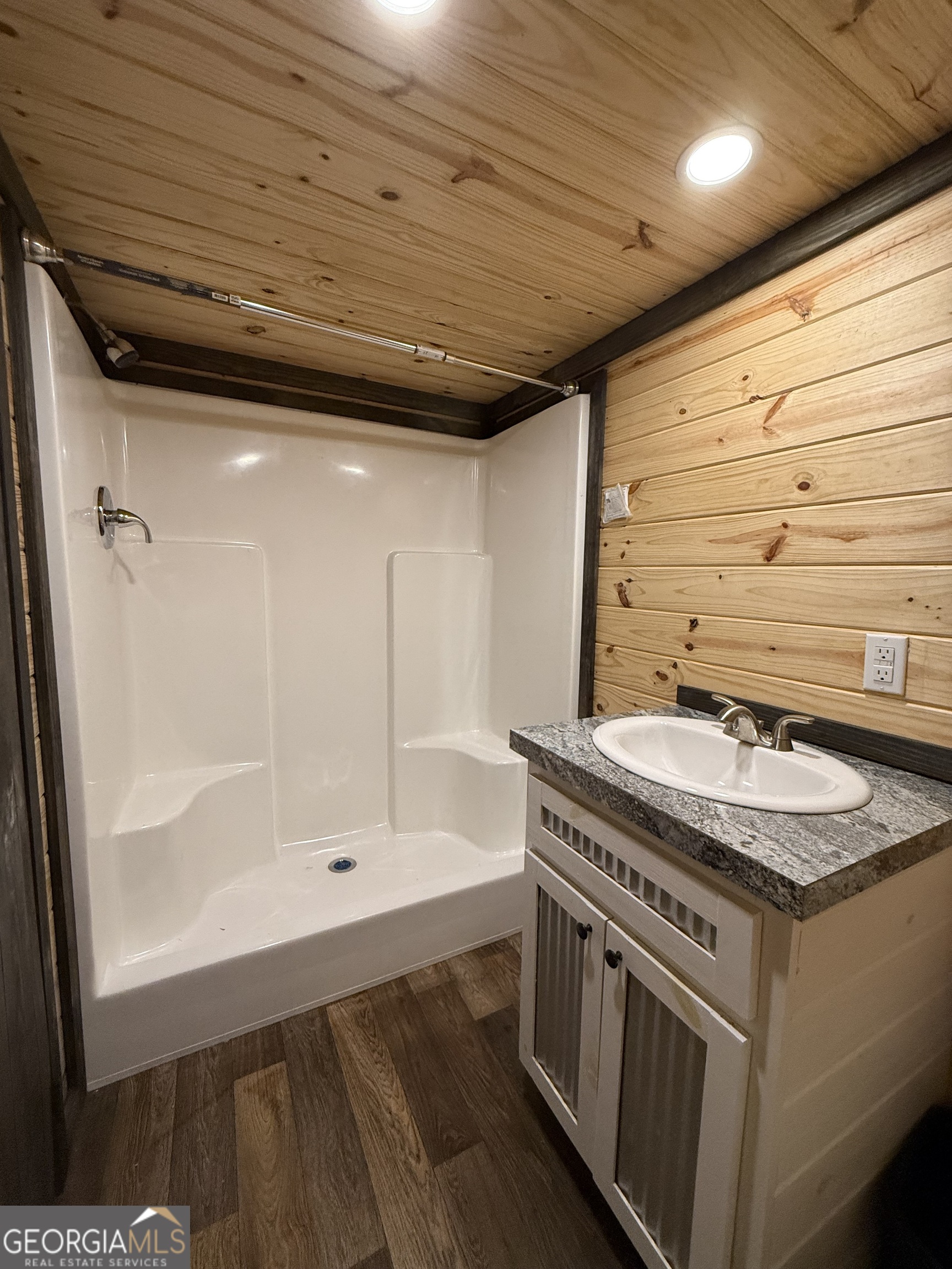 1217 Henderson Circle Property Photo 37