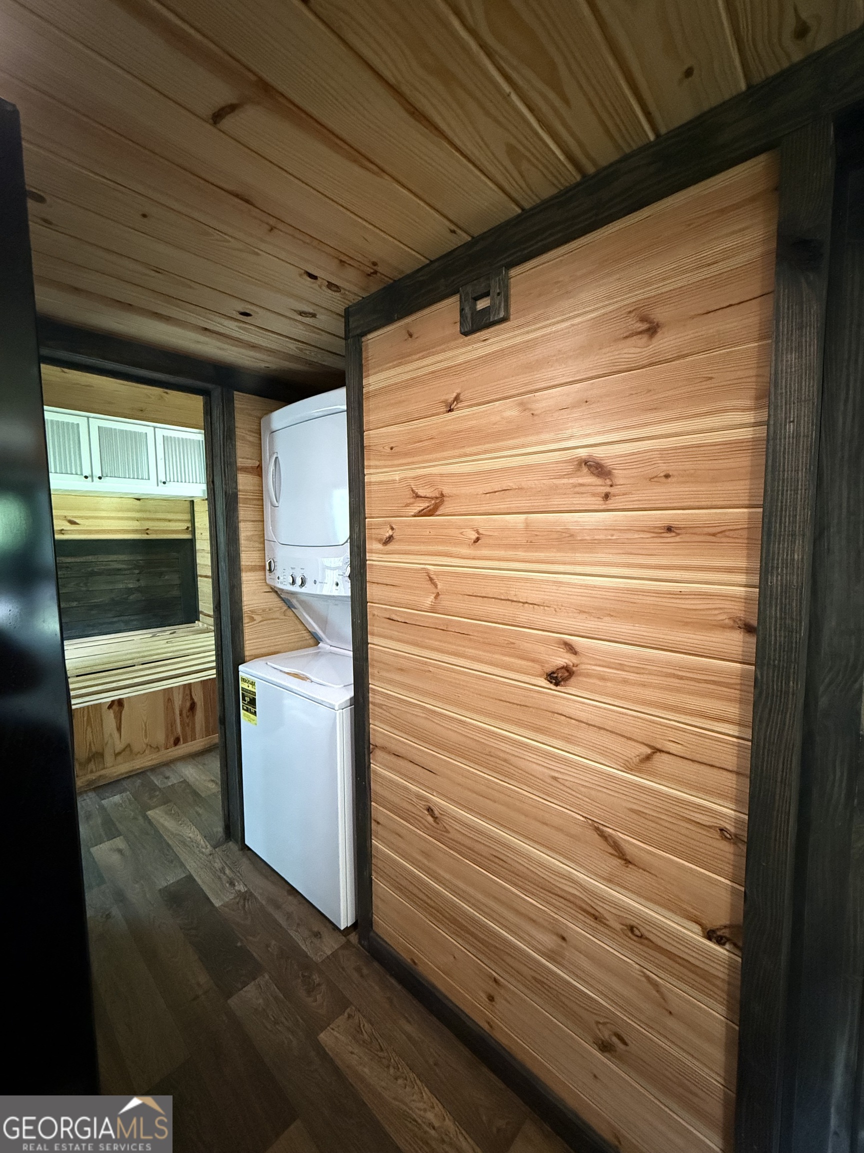 1217 Henderson Circle Property Photo 45