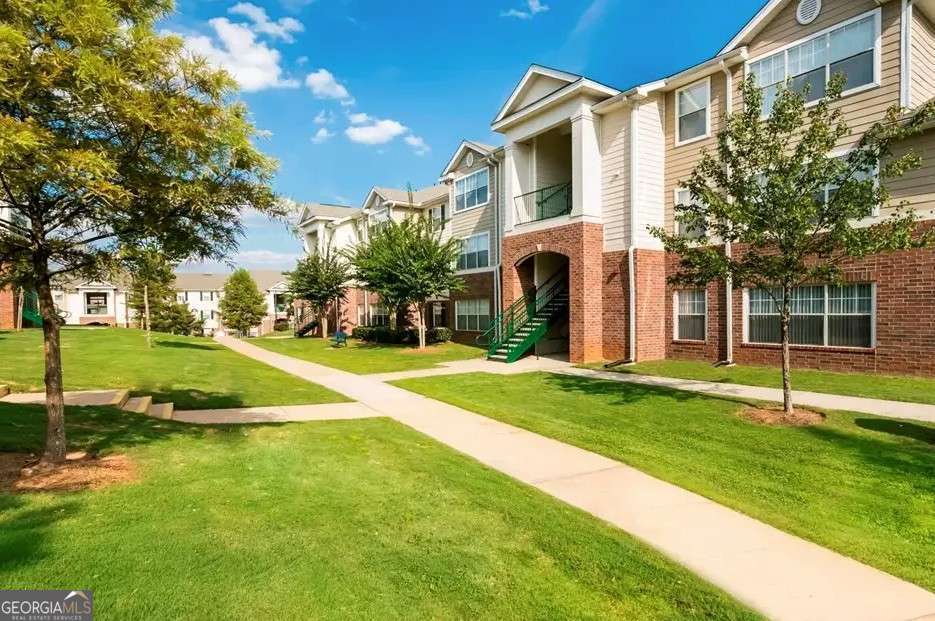 91 Somerset Club Drive # 618 Property Photo 6