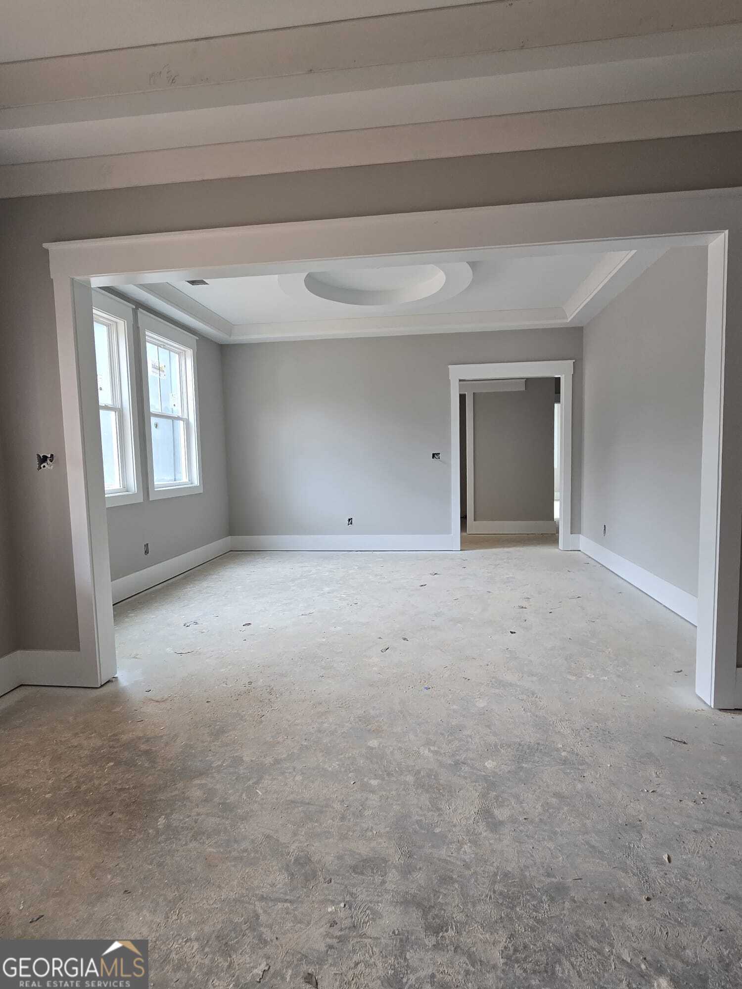 3365 Northside Drive Property Photo 5