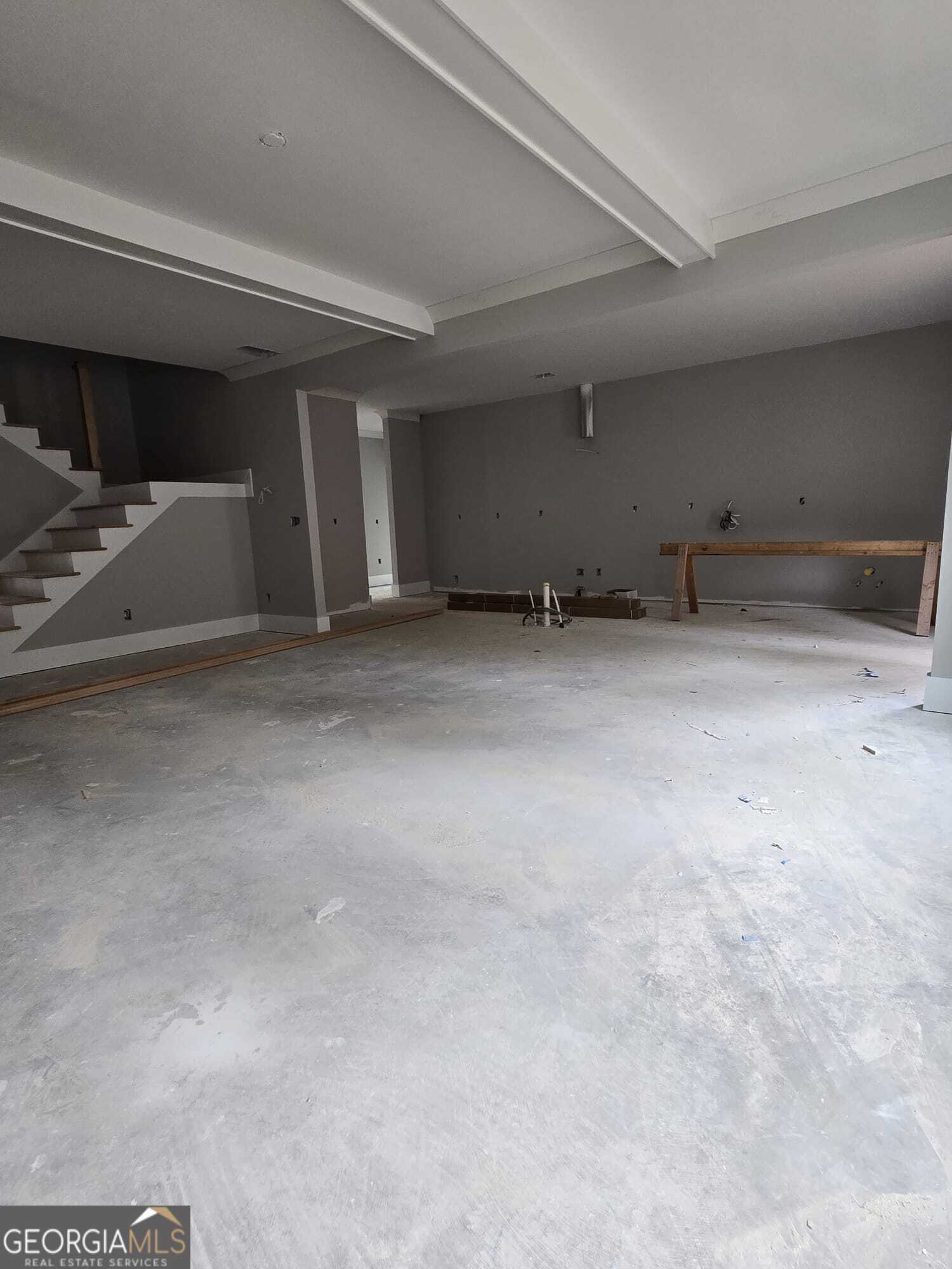 3365 Northside Drive Property Photo 12