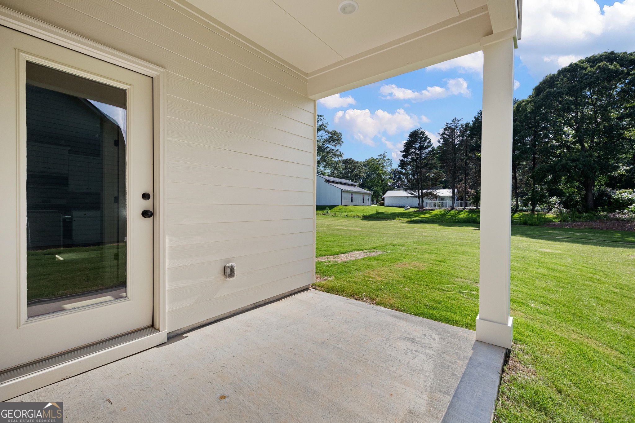 104 Winston Way Property Photo 3