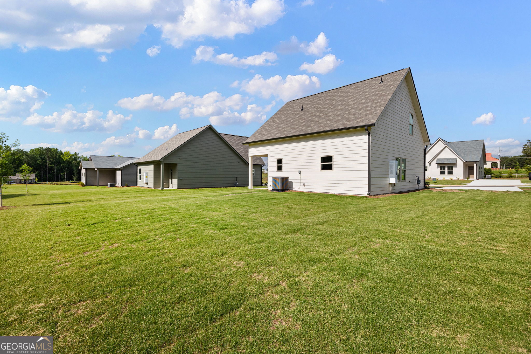 104 Winston Way Property Photo 8