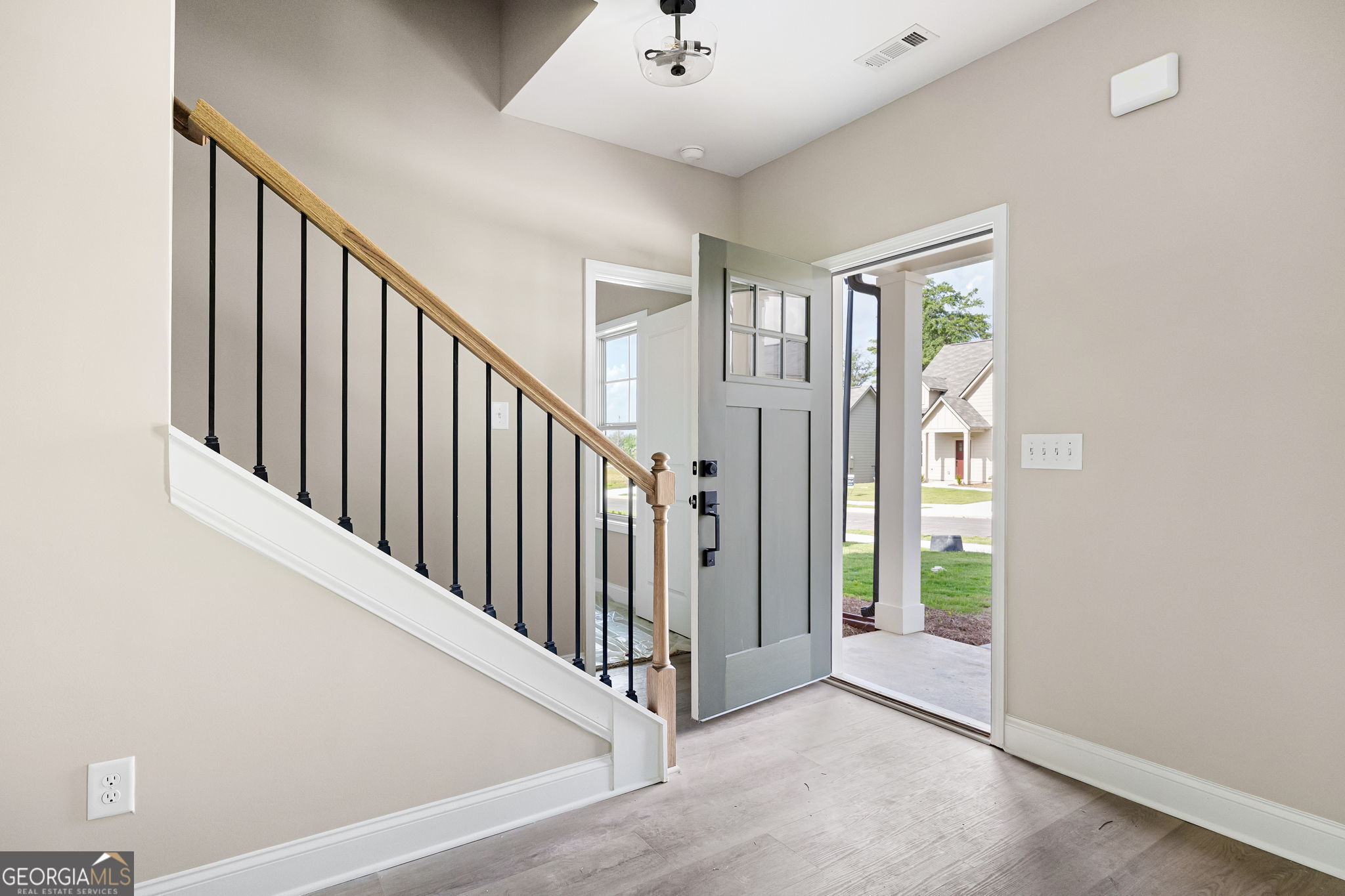 104 Winston Way Property Photo 10