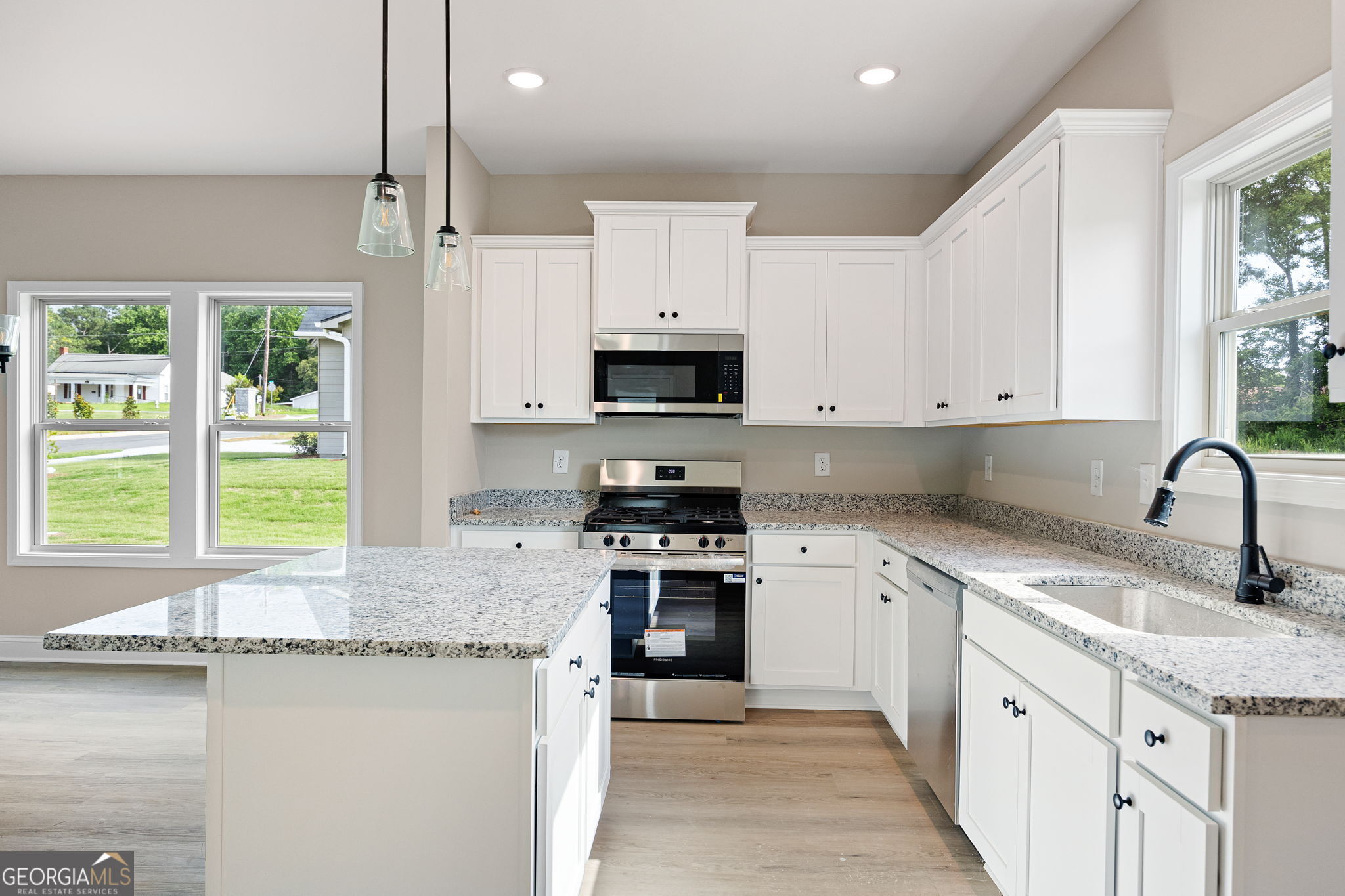 104 Winston Way Property Photo 11