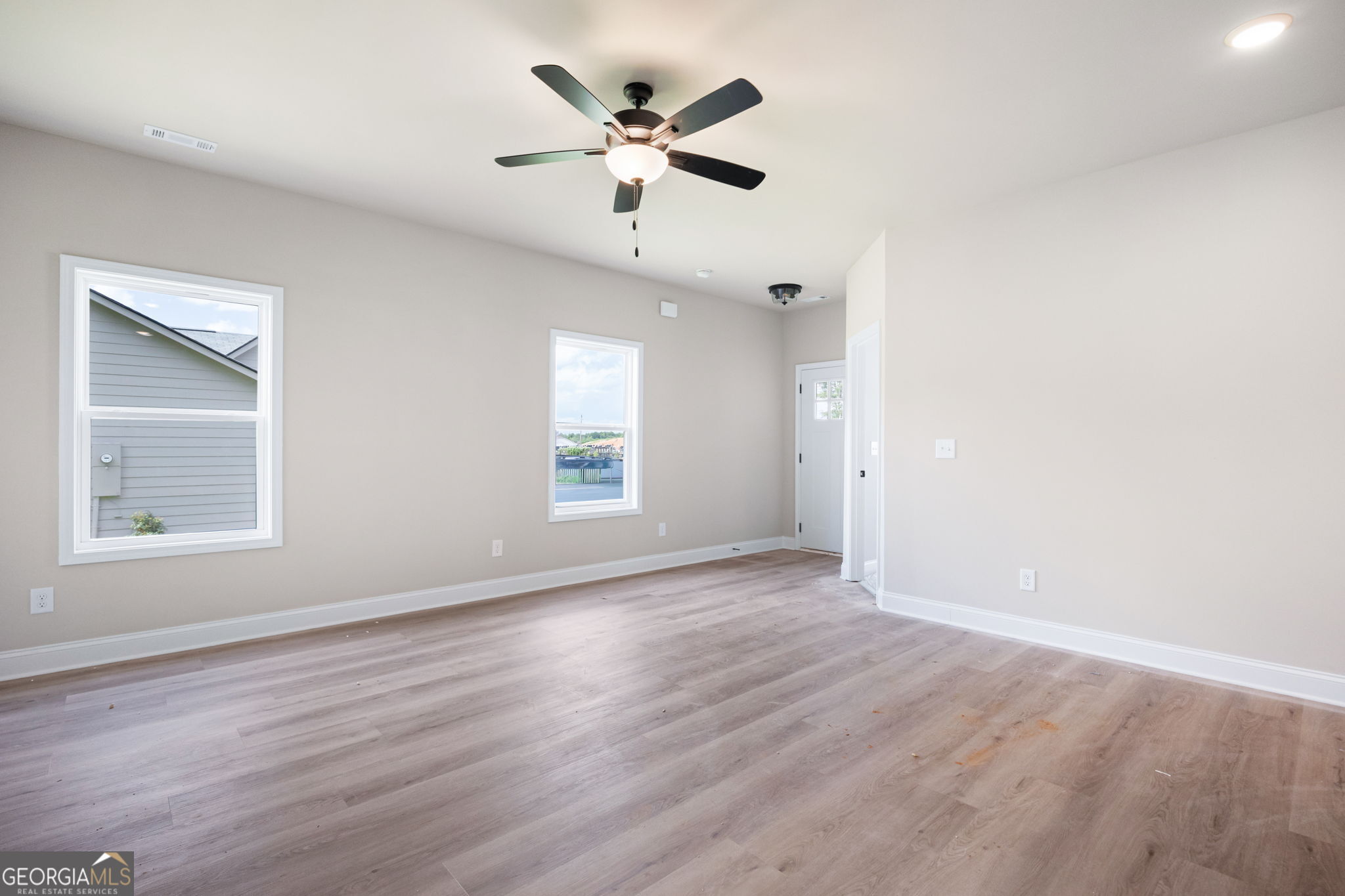 105 Winston Way Property Photo 12