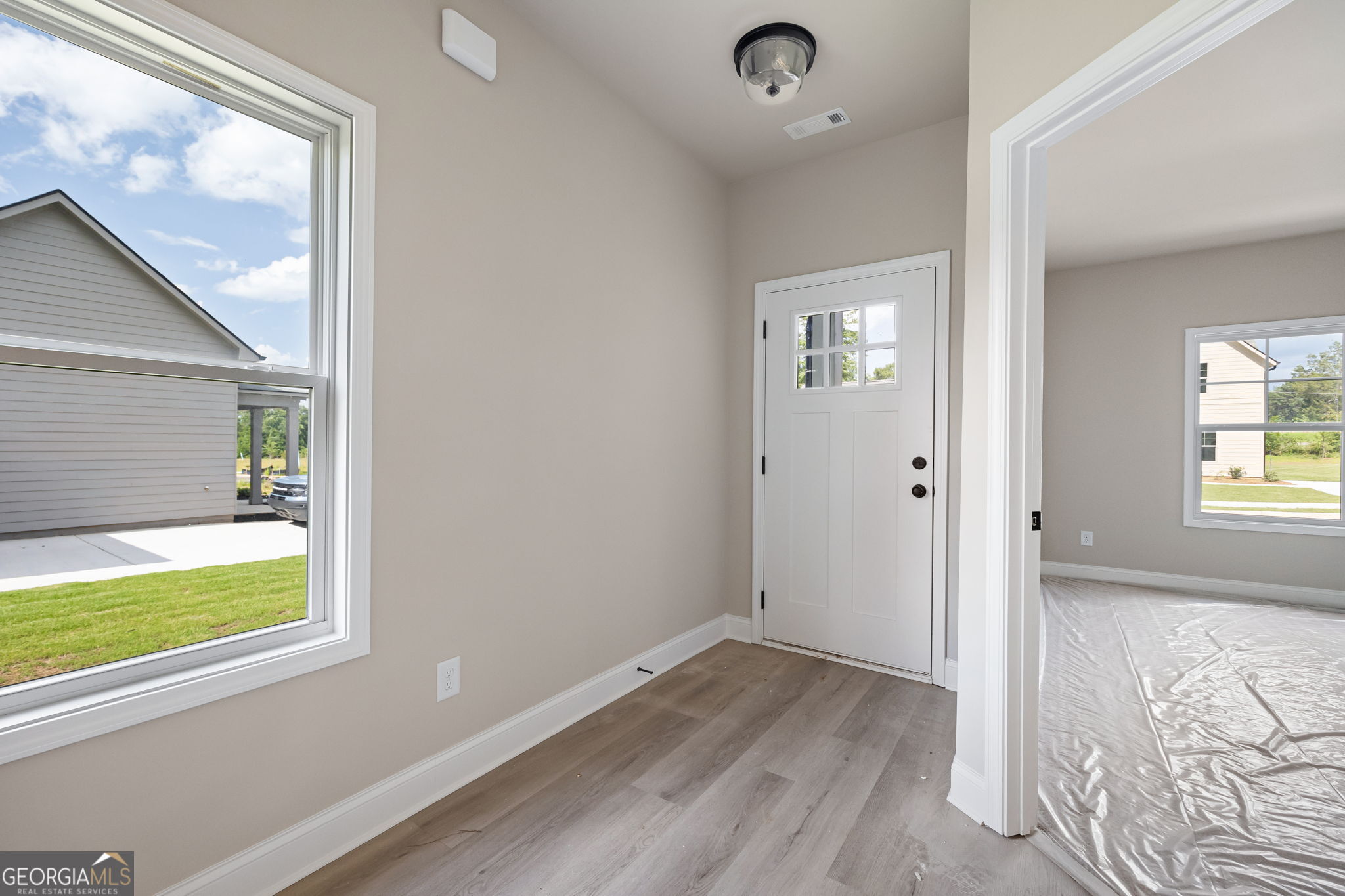 105 Winston Way Property Photo 13