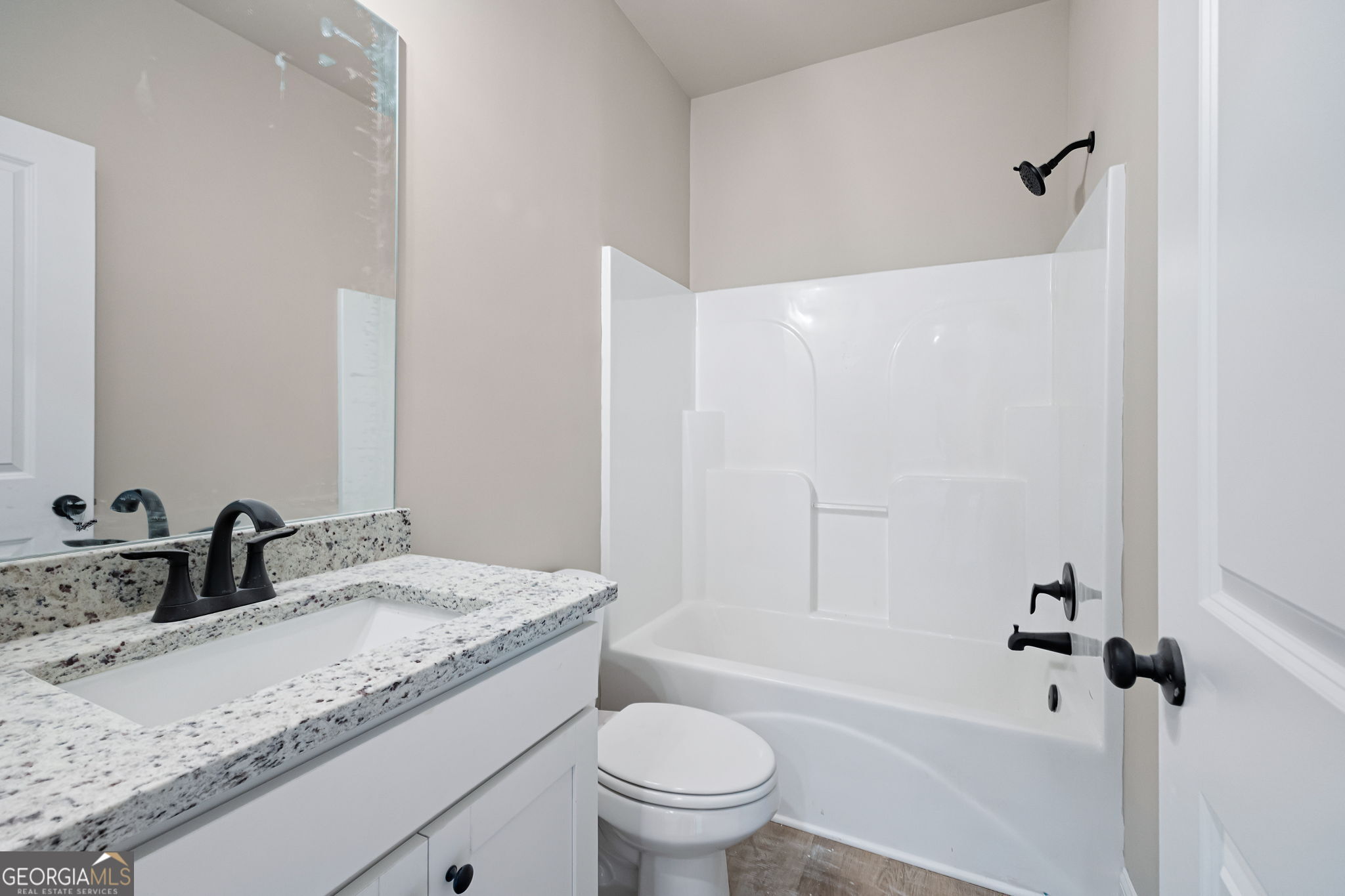 105 Winston Way Property Photo 18