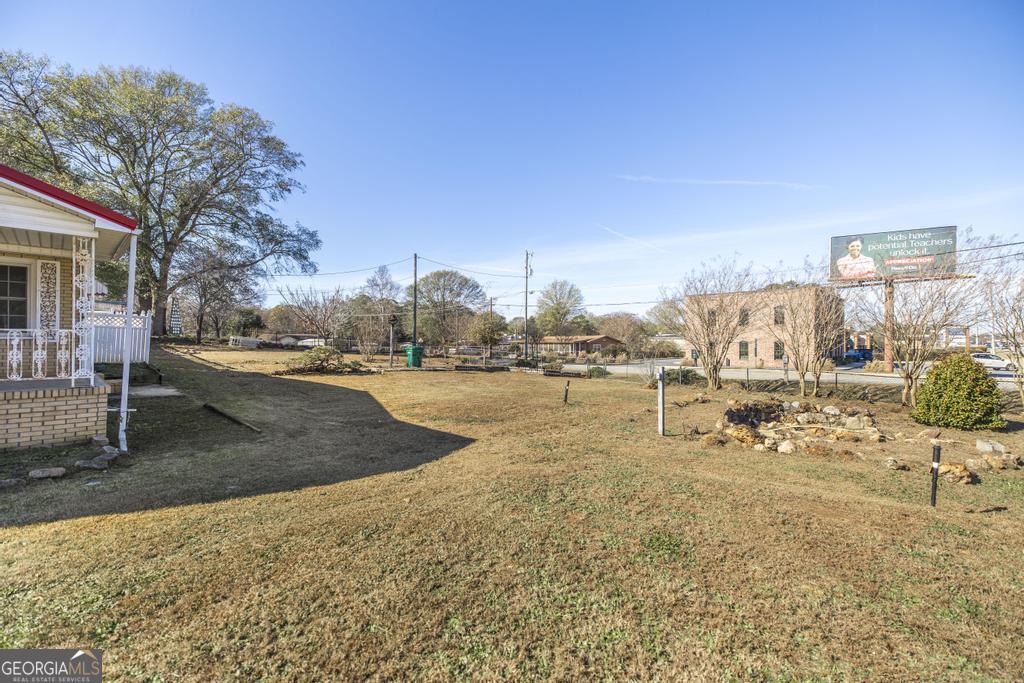 100 Glenwood Avenue Property Photo 3