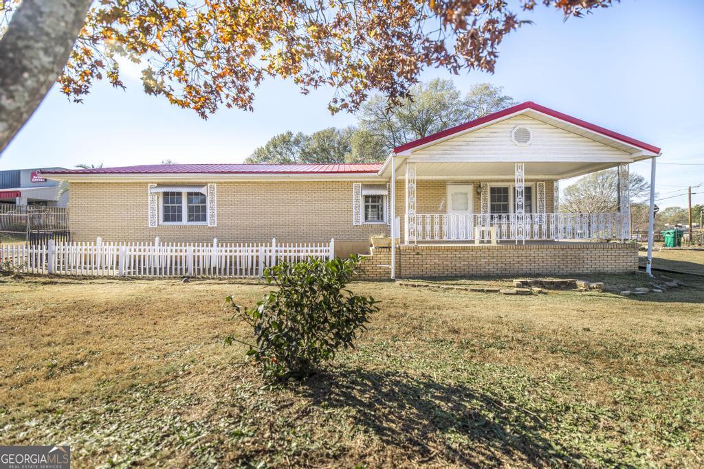 100 Glenwood Avenue Property Photo 6