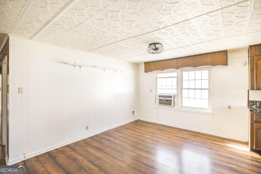 100 Glenwood Avenue Property Photo 15