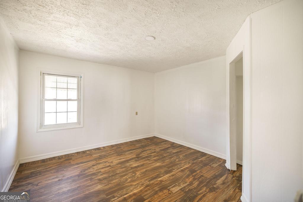 100 Glenwood Avenue Property Photo 16