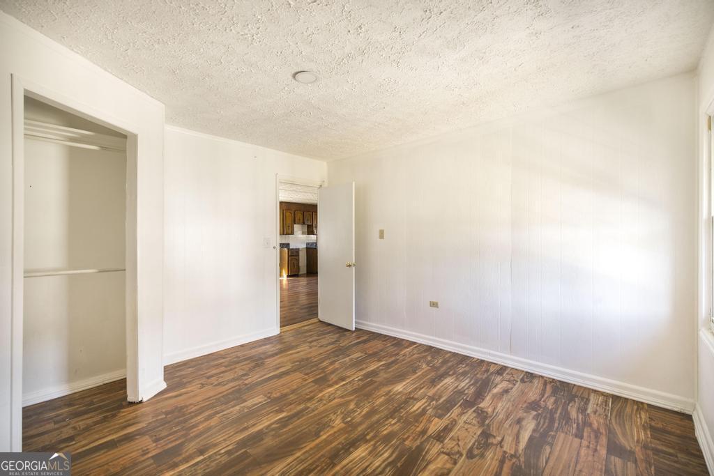 100 Glenwood Avenue Property Photo 17